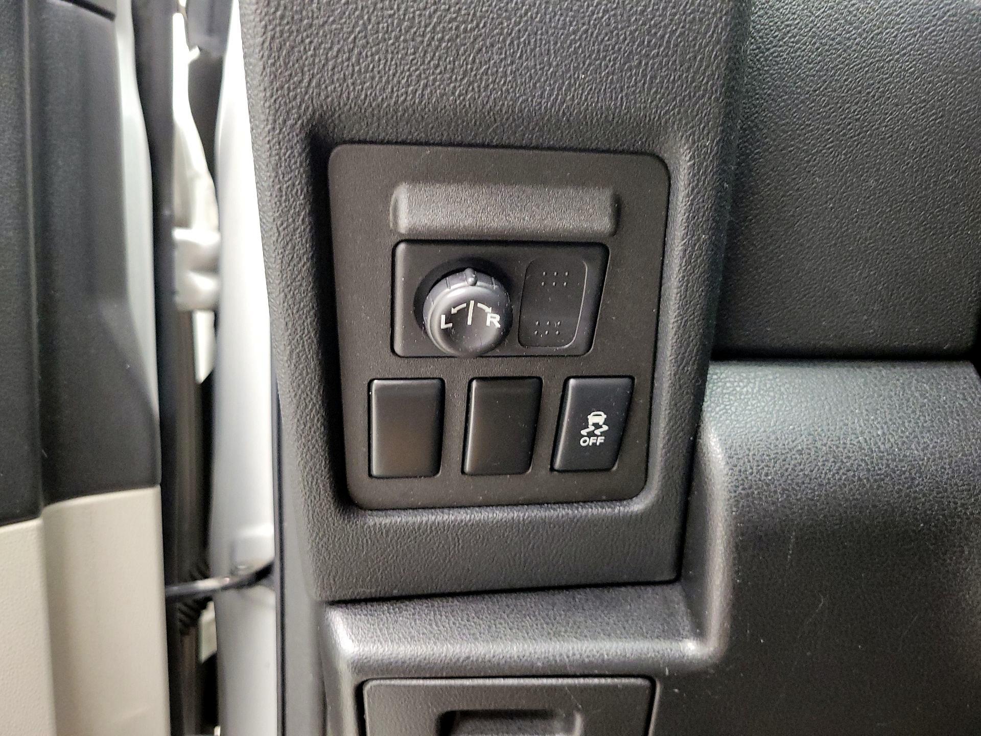 Thumbnail: 2014 Nissan Rogue - 13