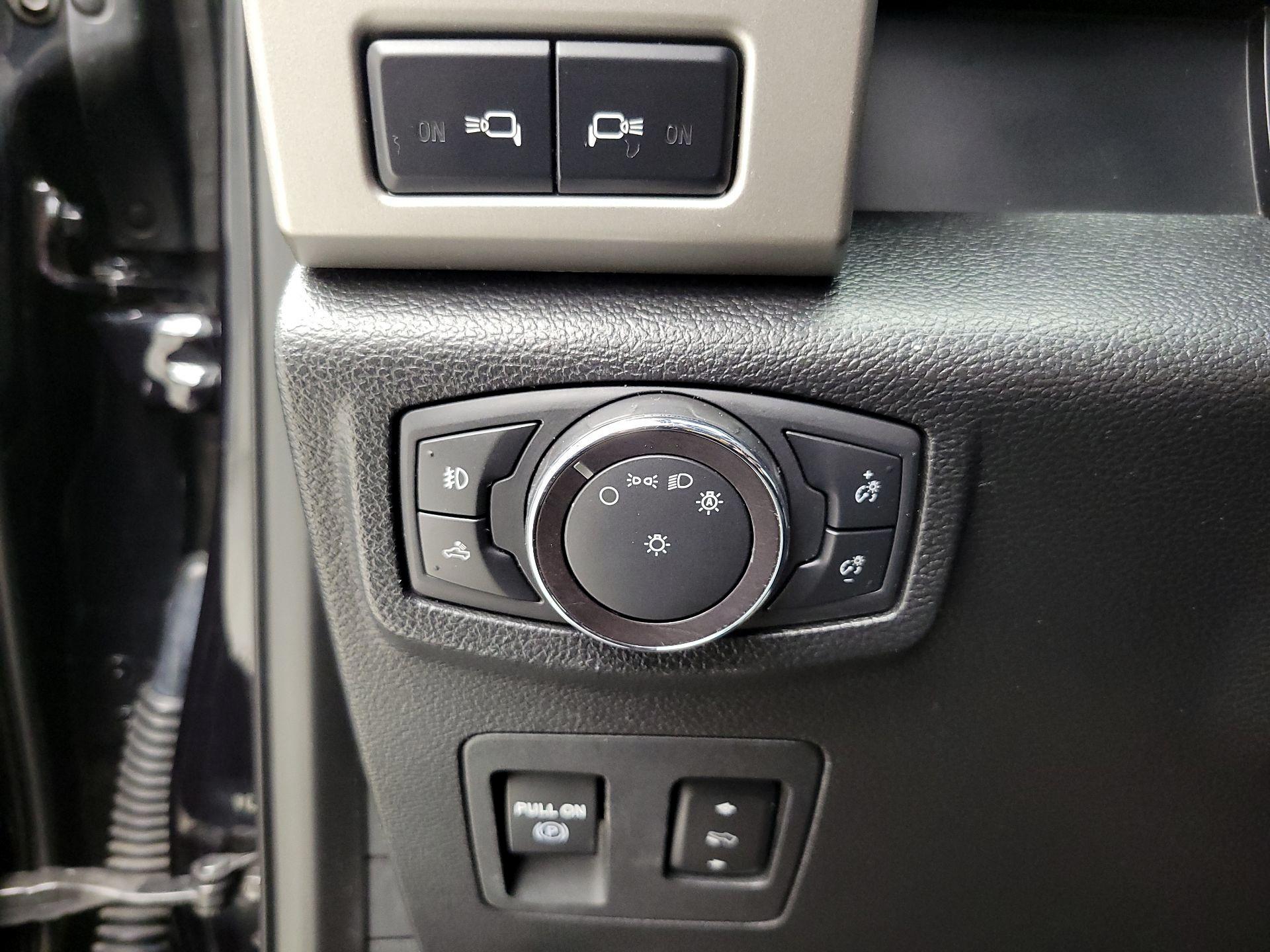 Thumbnail: 2019 Ford F-150 - 13