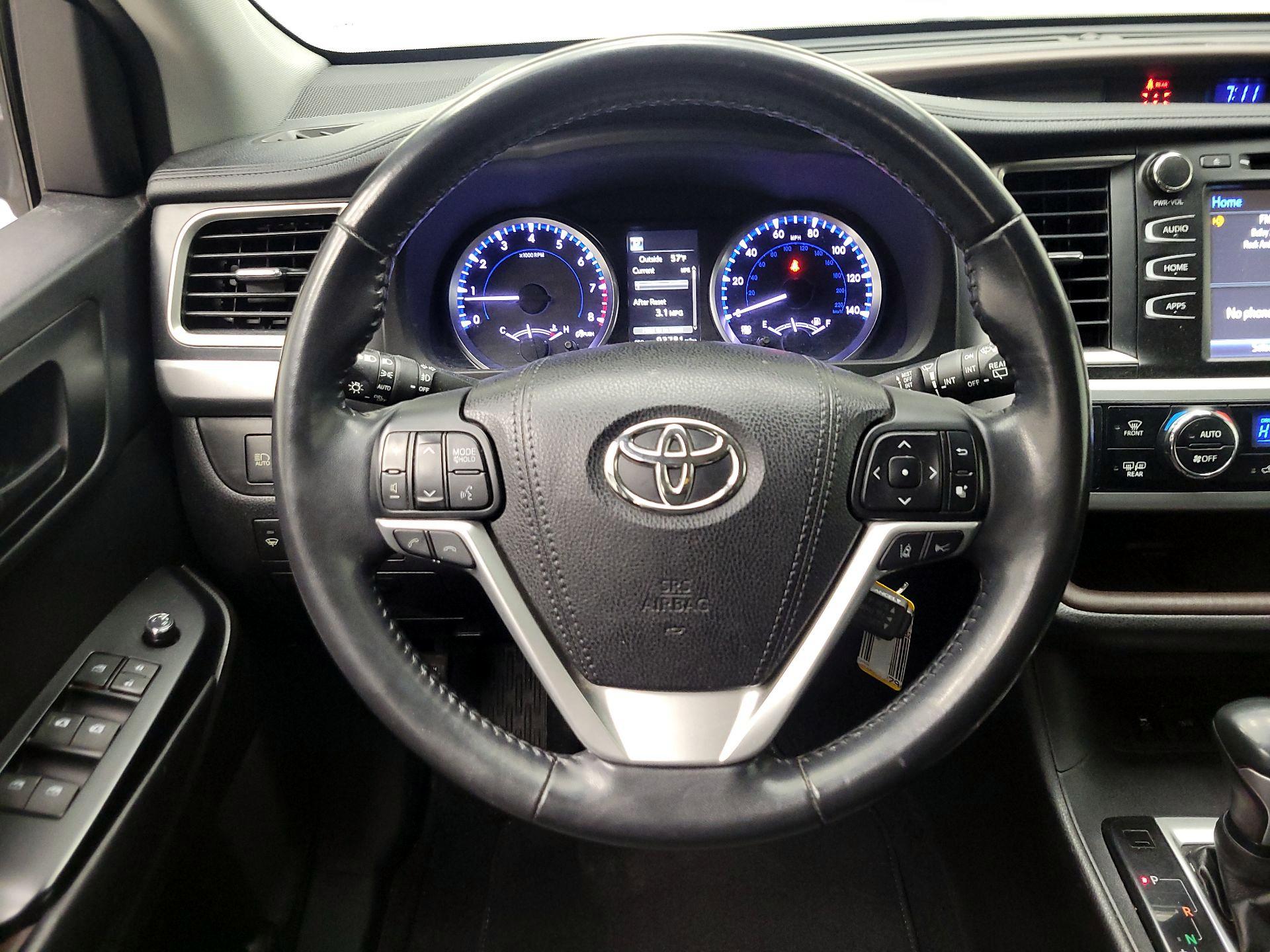 Thumbnail: 2018 Toyota Highlander - 10