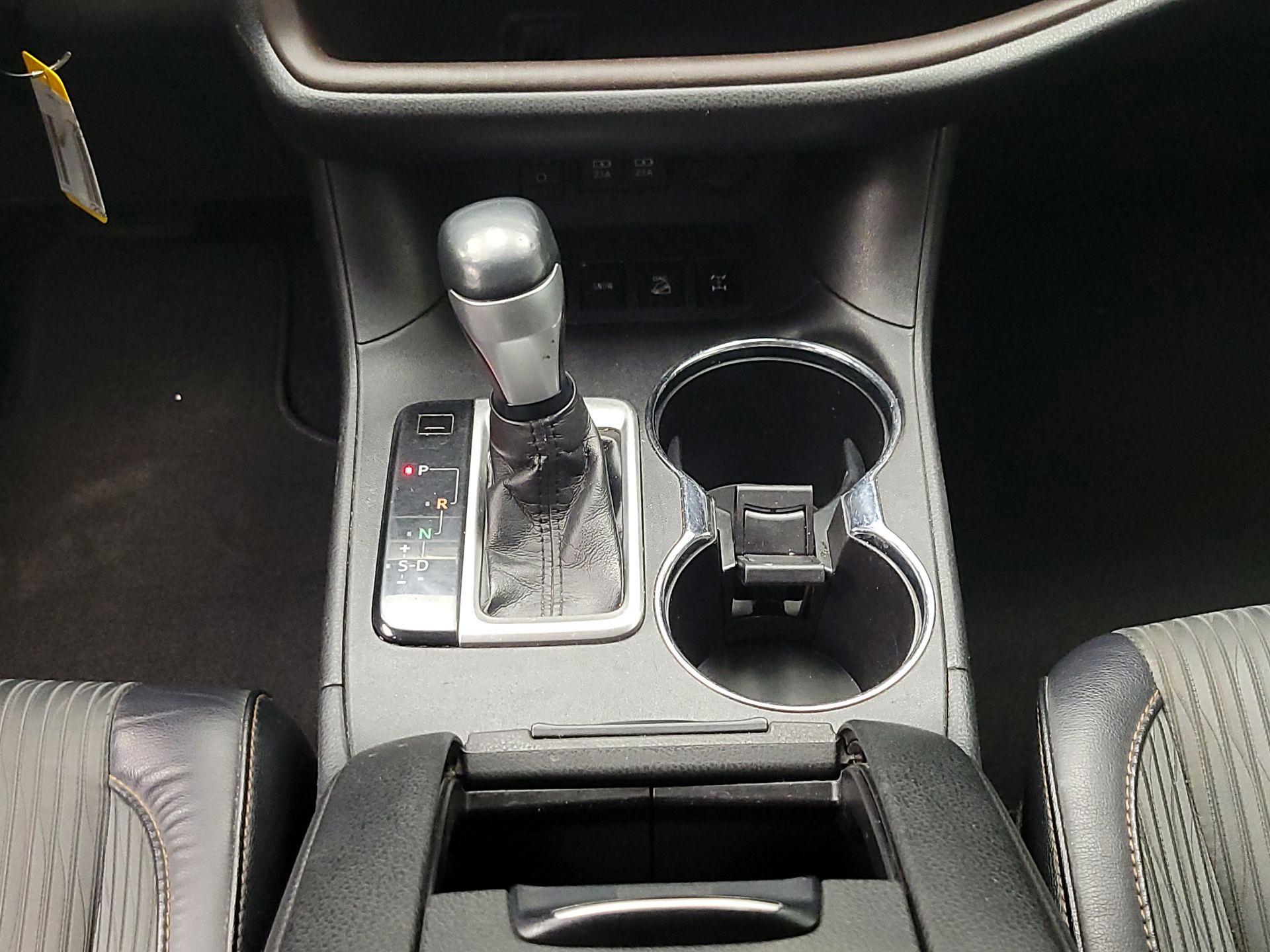 Thumbnail: 2018 Toyota Highlander - 17