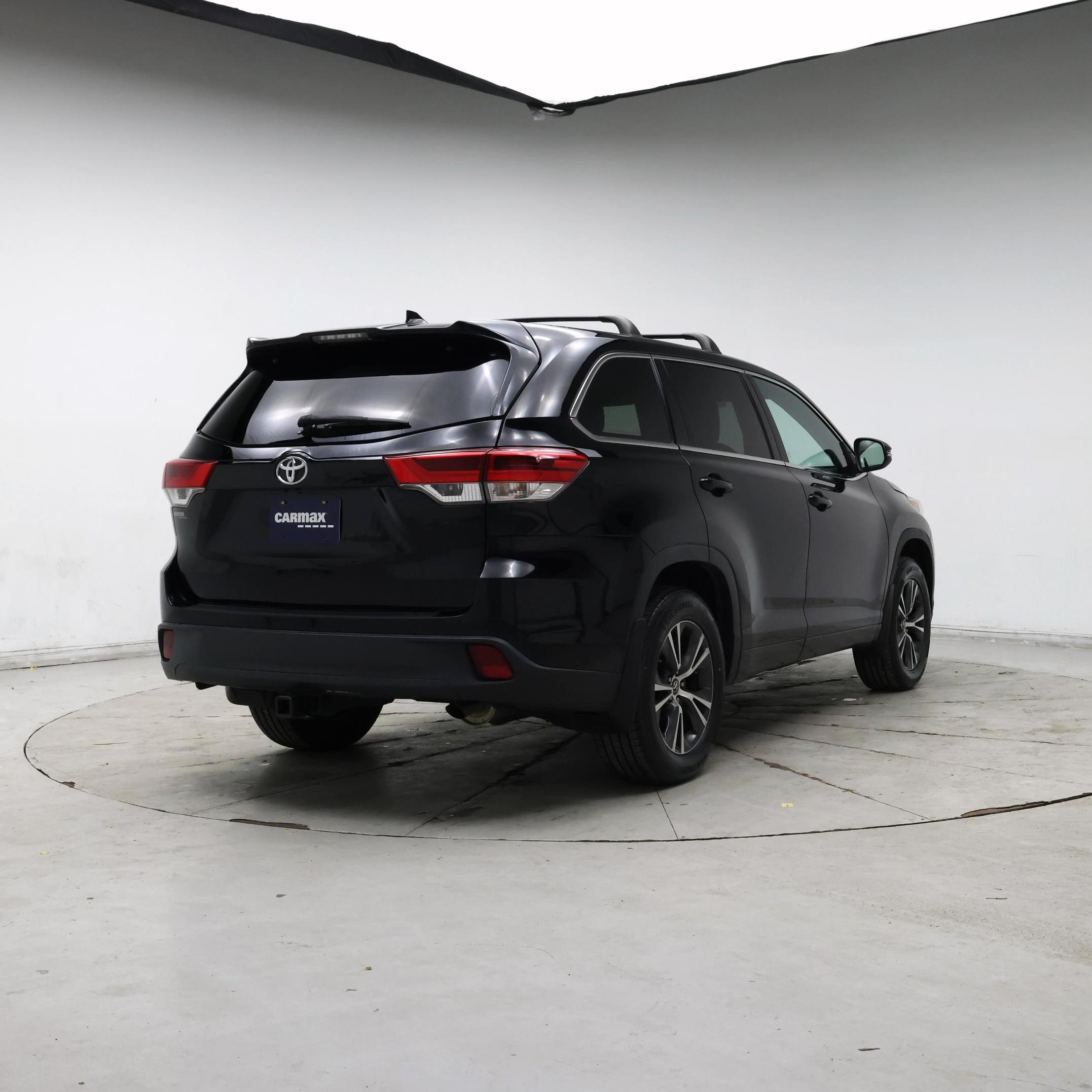 Thumbnail: 2018 Toyota Highlander - 8