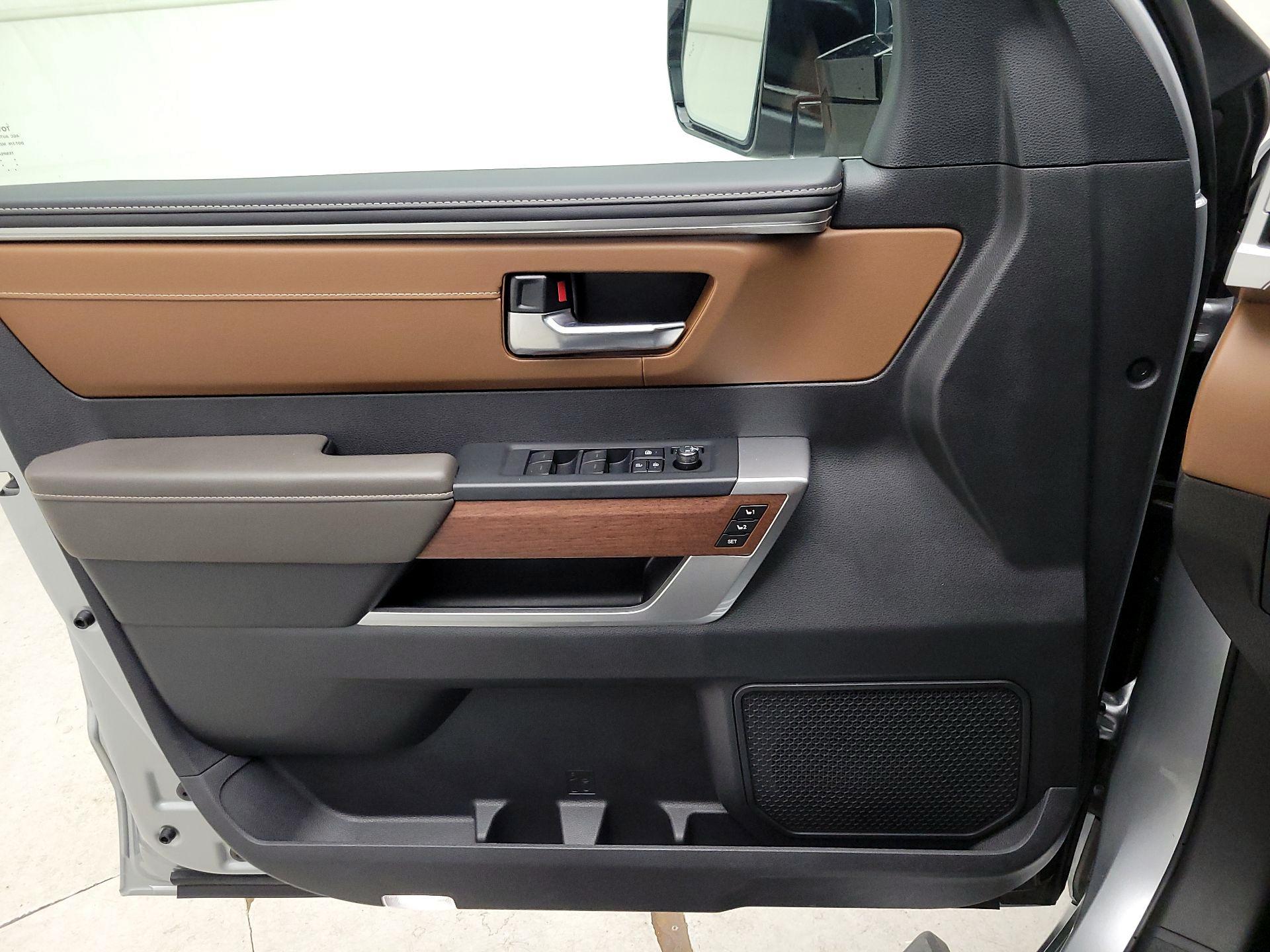 Thumbnail: 2025 Toyota Tundra - 10