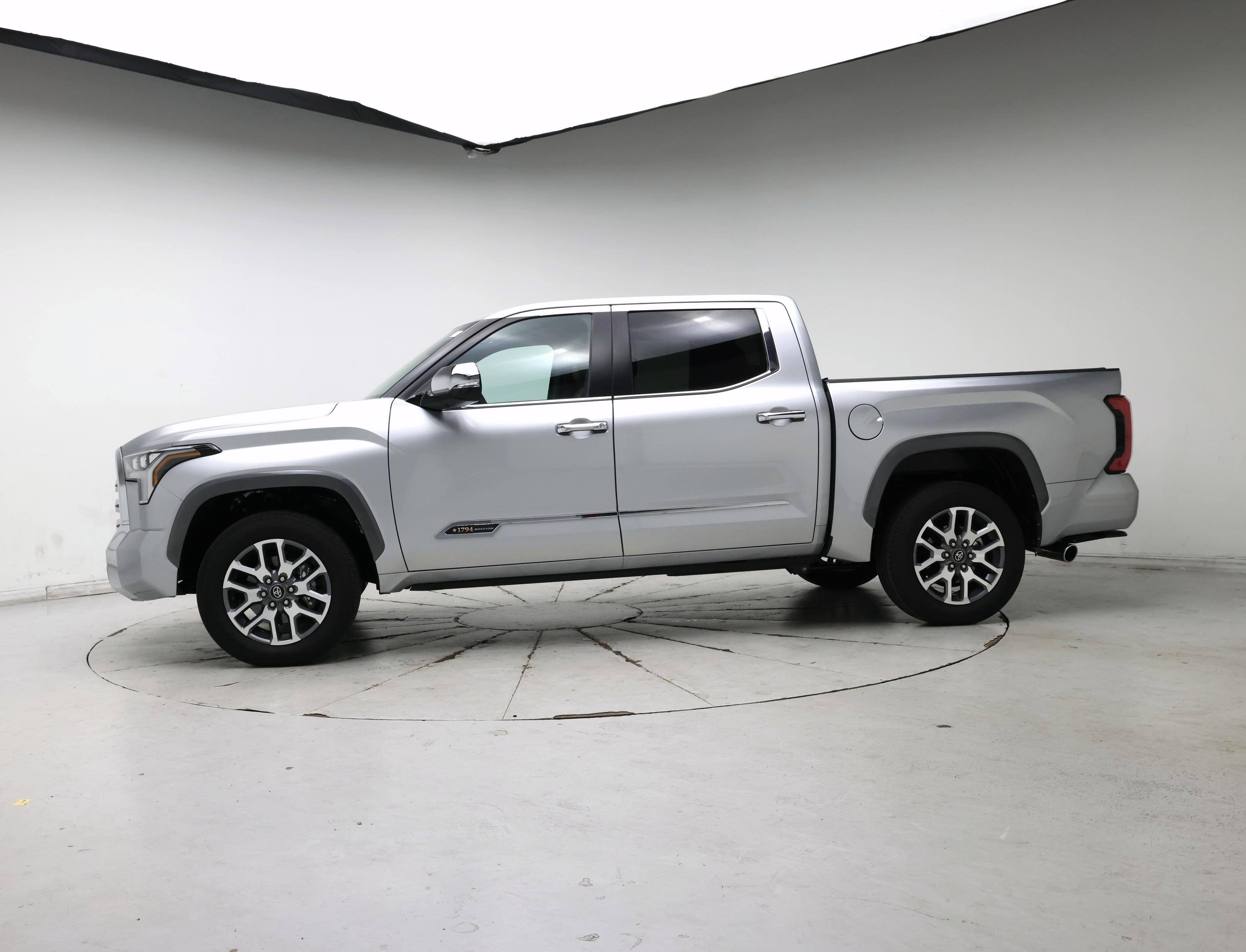 Thumbnail: 2025 Toyota Tundra - 3