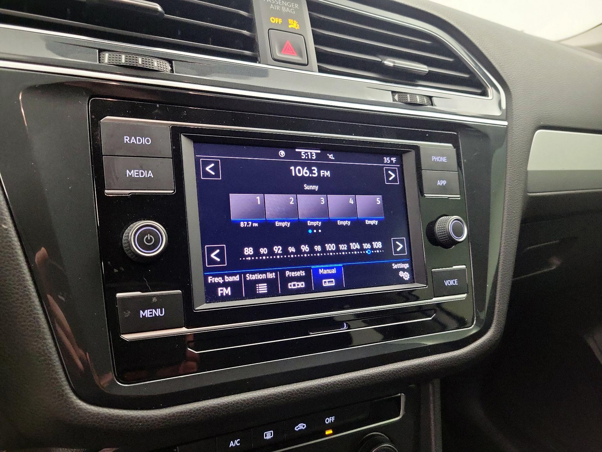 Thumbnail: 2020 Volkswagen Tiguan - 15