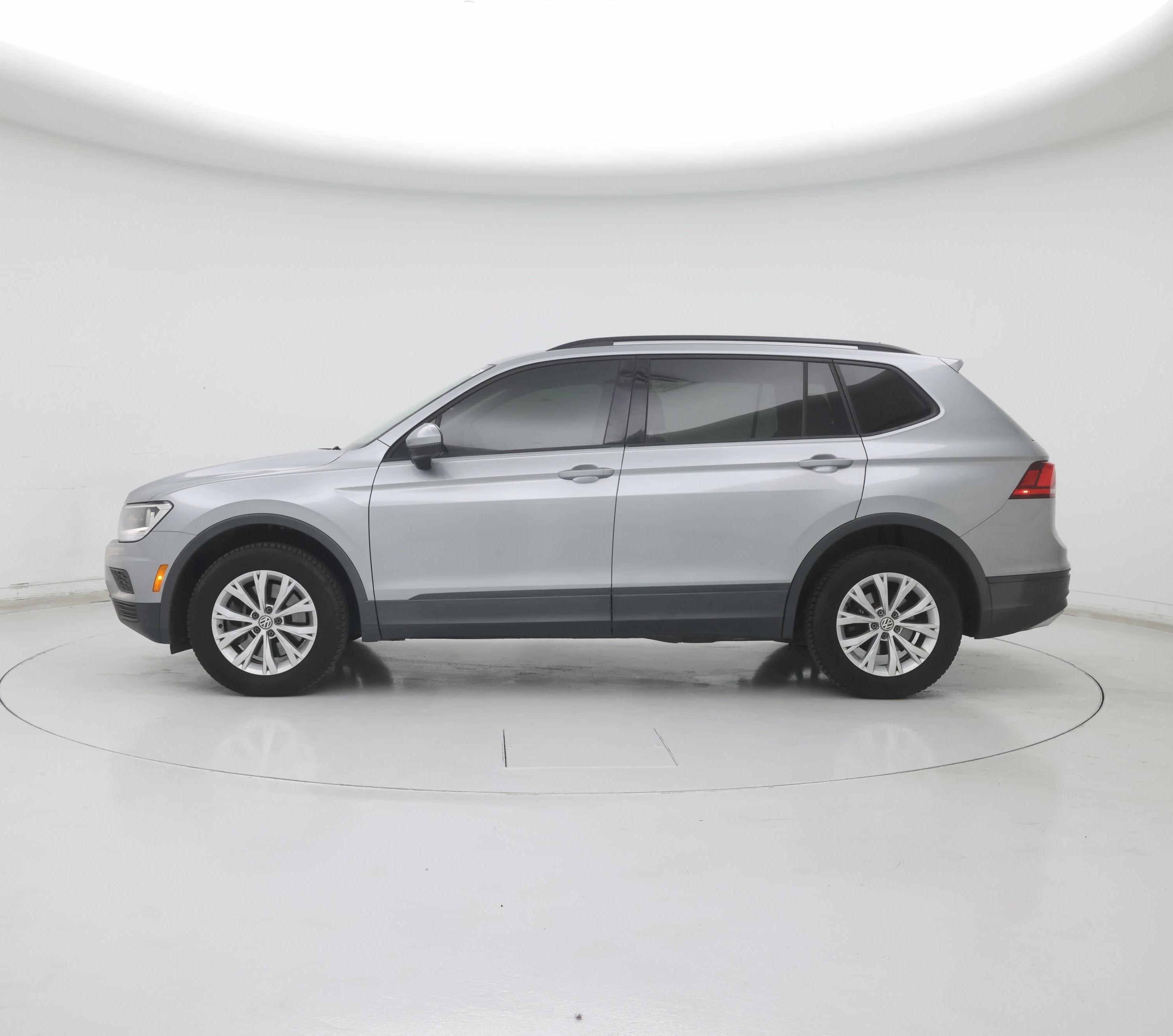 Thumbnail: 2020 Volkswagen Tiguan - 3