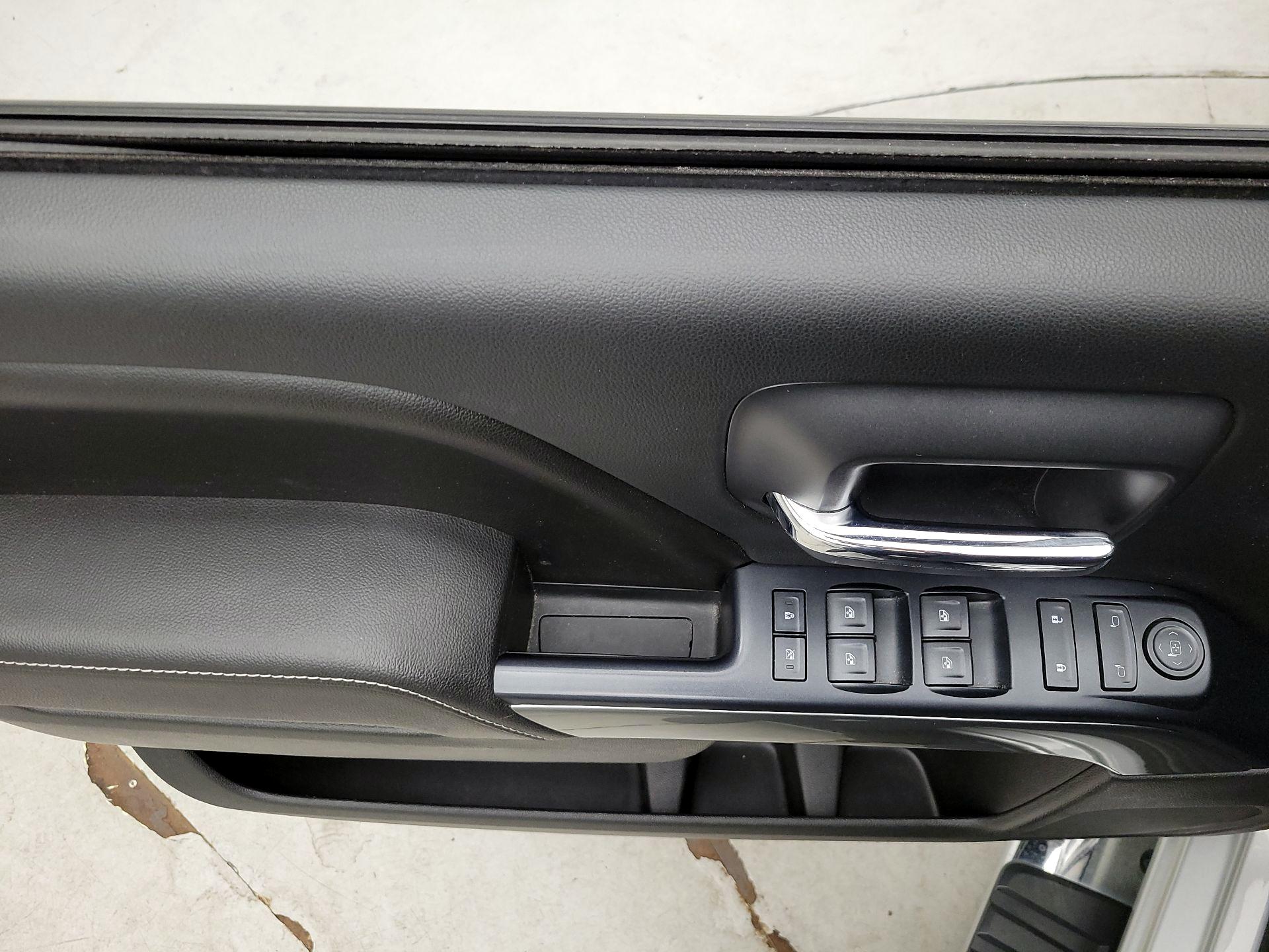 Thumbnail: 2017 Chevrolet Silverado 1500 - 12