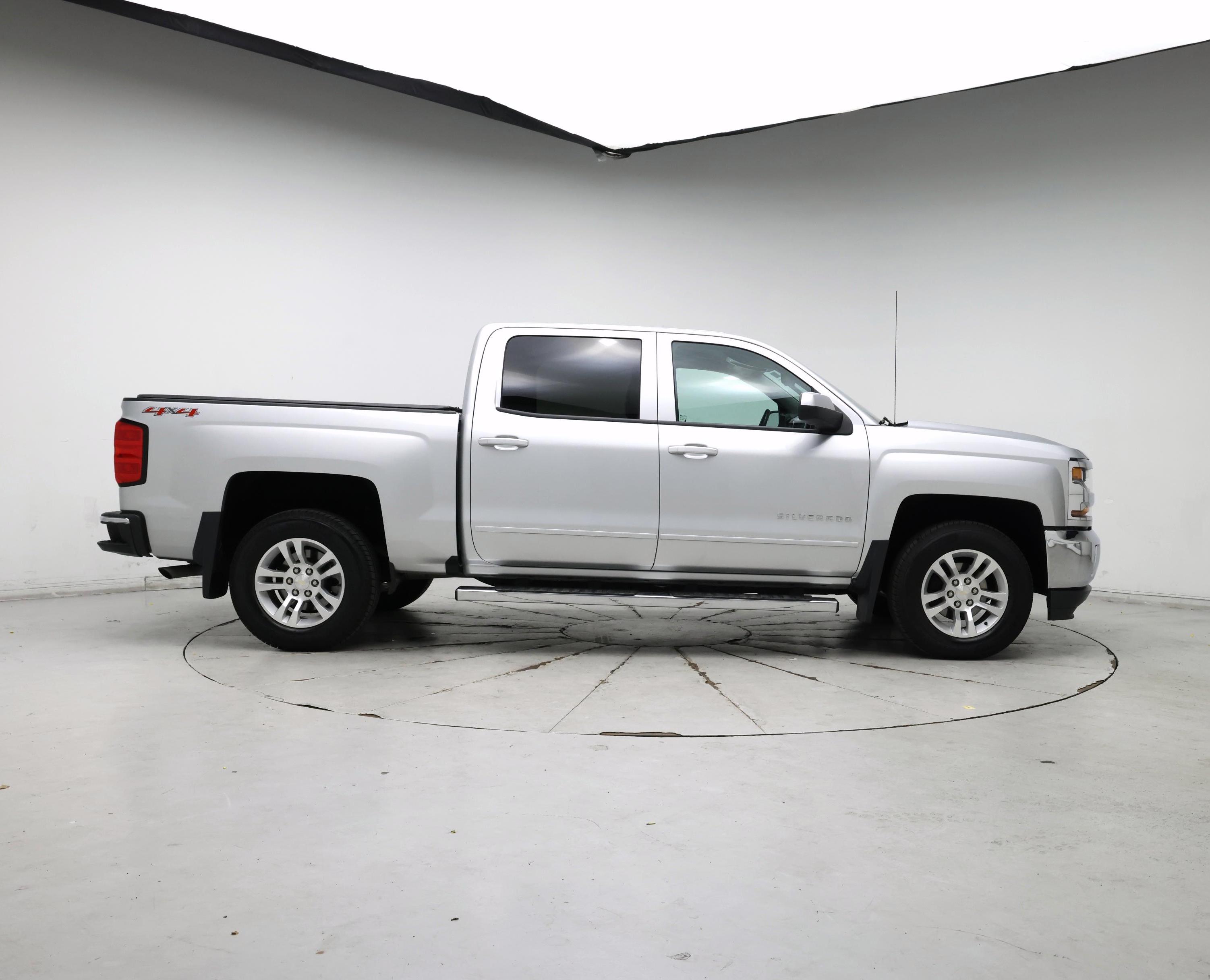 Thumbnail: 2017 Chevrolet Silverado 1500 - 7