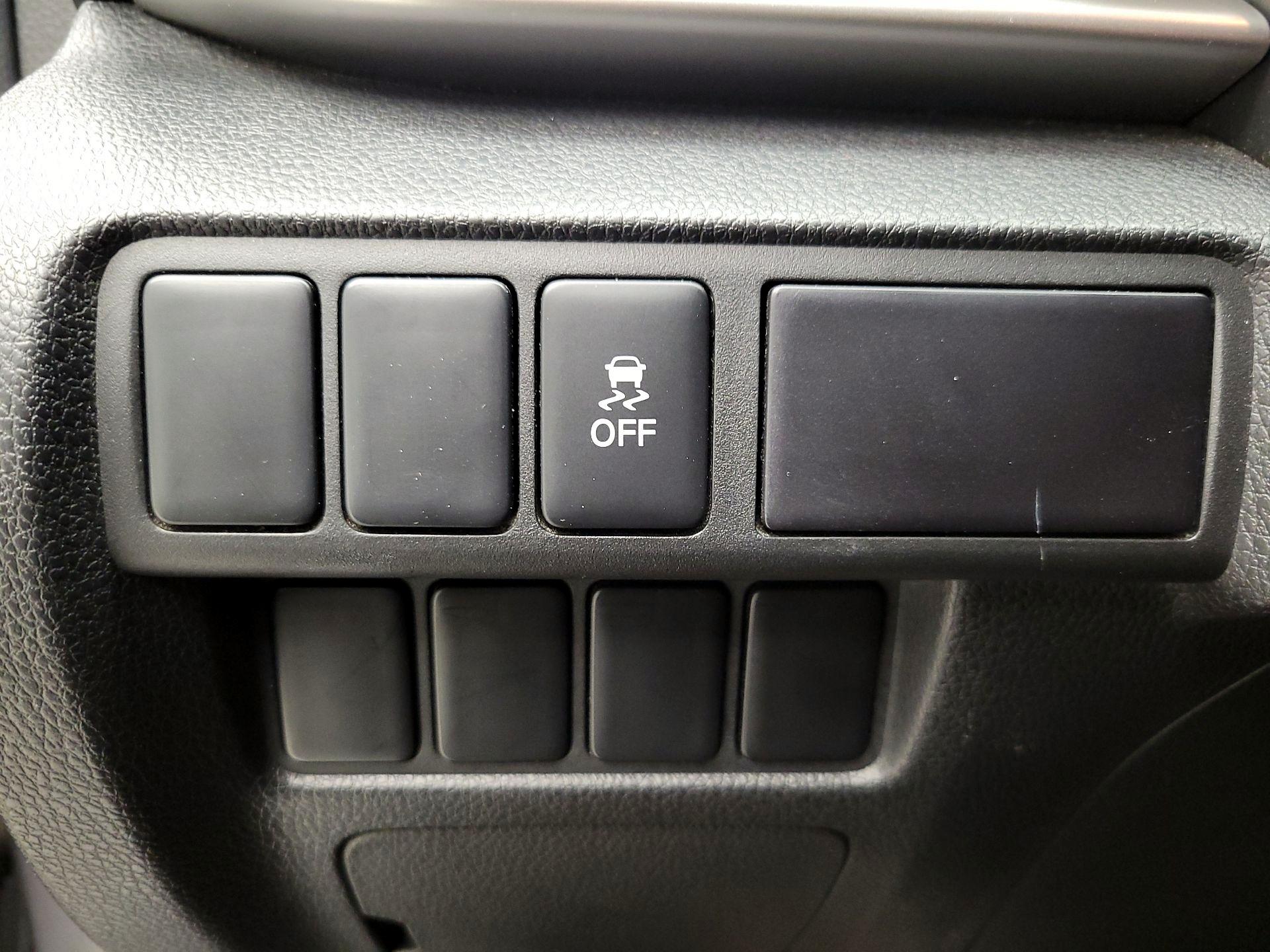 Thumbnail: 2019 Mitsubishi Eclipse Cross - 13