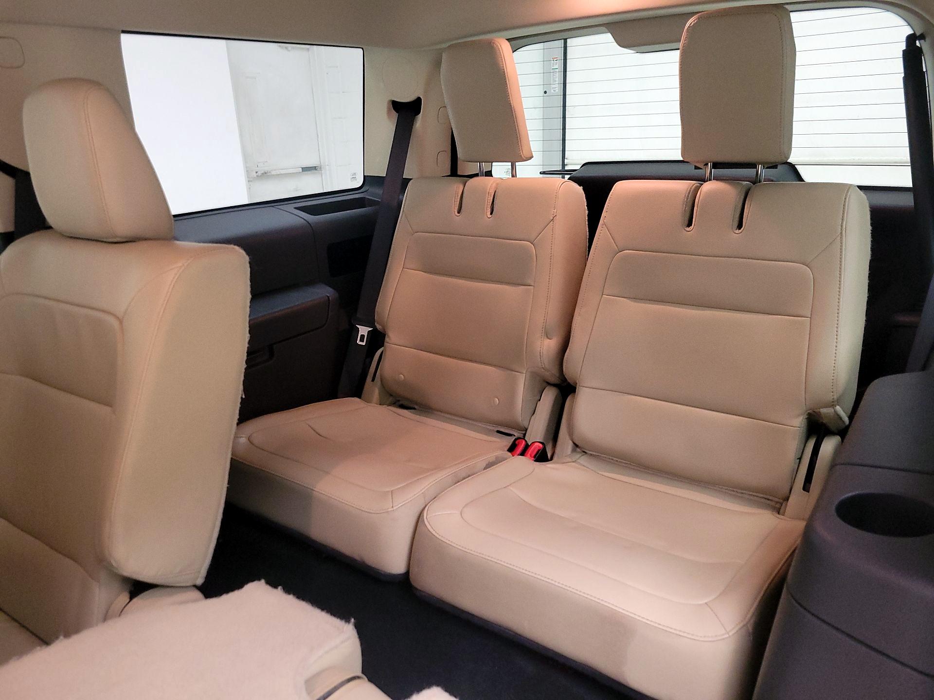 Thumbnail: 2016 Ford Flex - 20