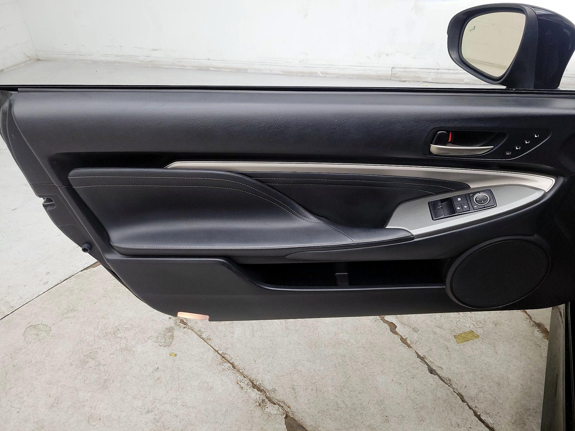 Thumbnail: 2015 Lexus RC - 12