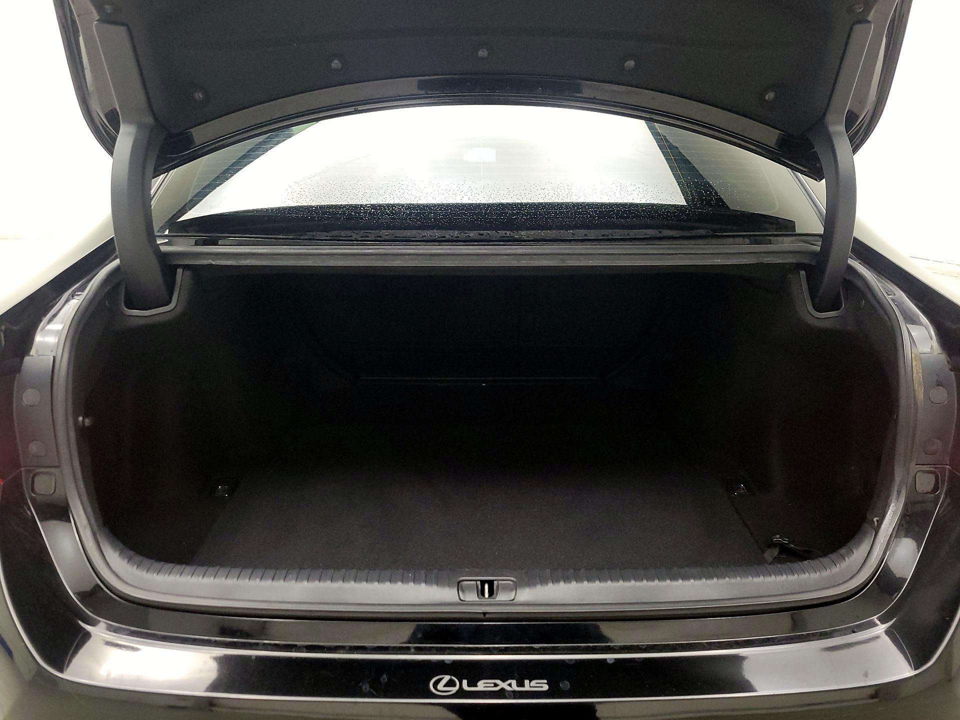 Thumbnail: 2015 Lexus RC - 20