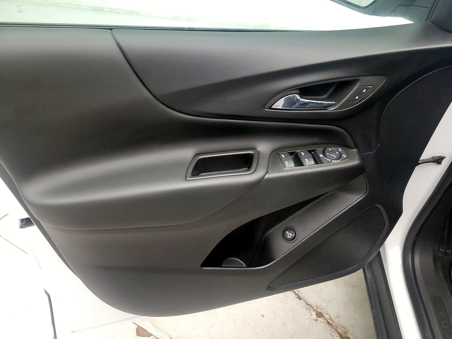 Thumbnail: 2022 Chevrolet Equinox - 12