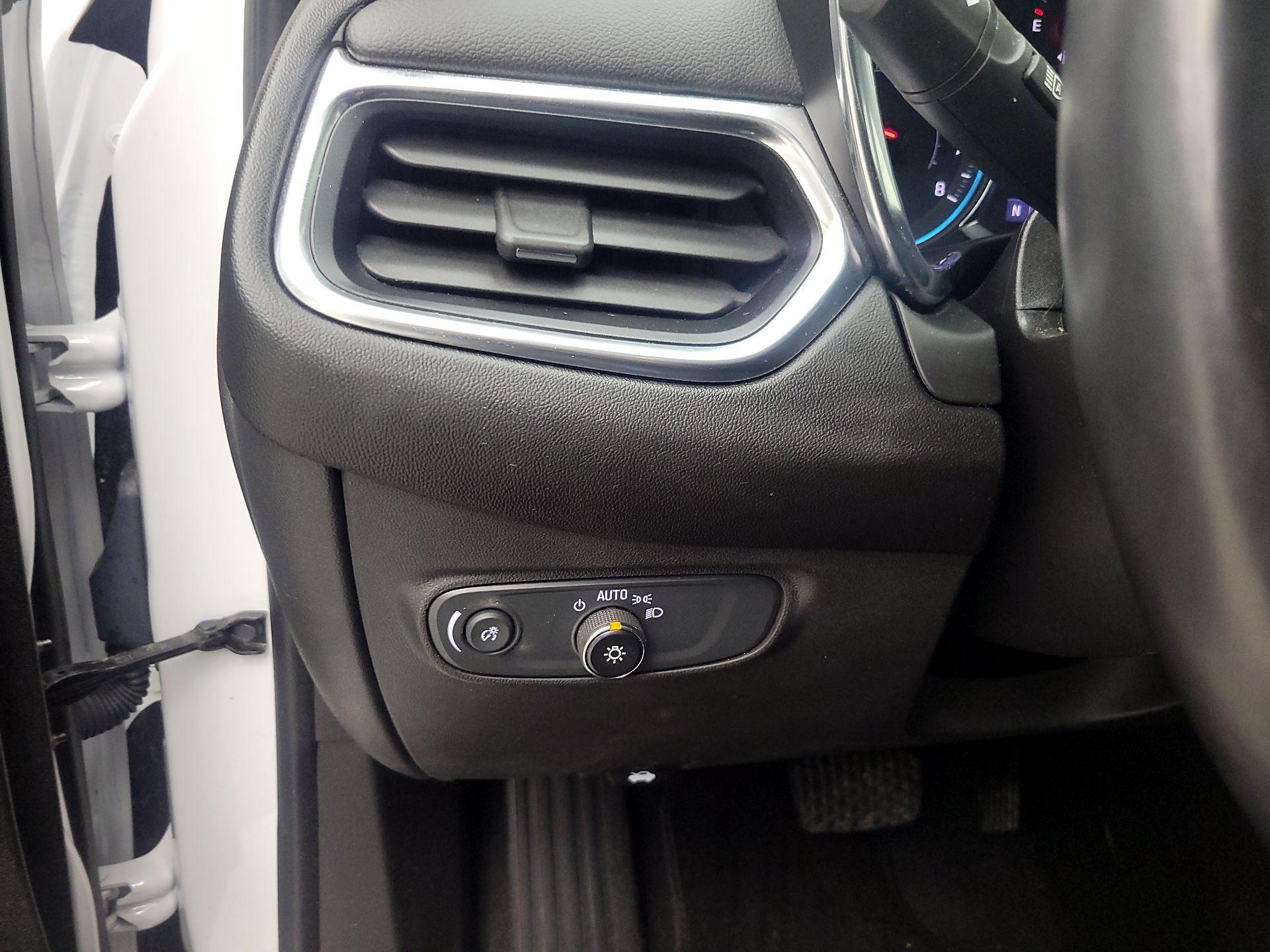 Thumbnail: 2022 Chevrolet Equinox - 13