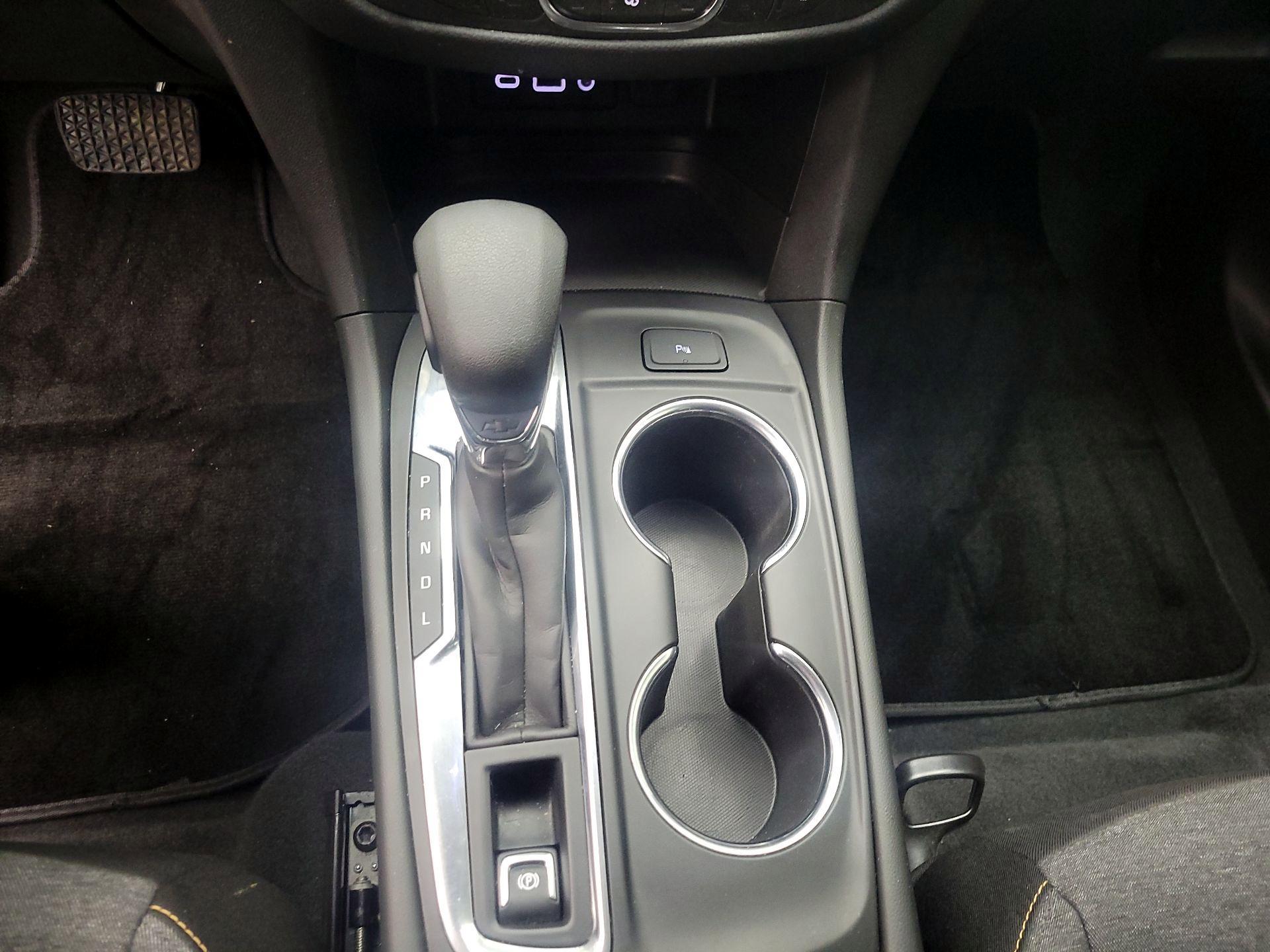 Thumbnail: 2022 Chevrolet Equinox - 18