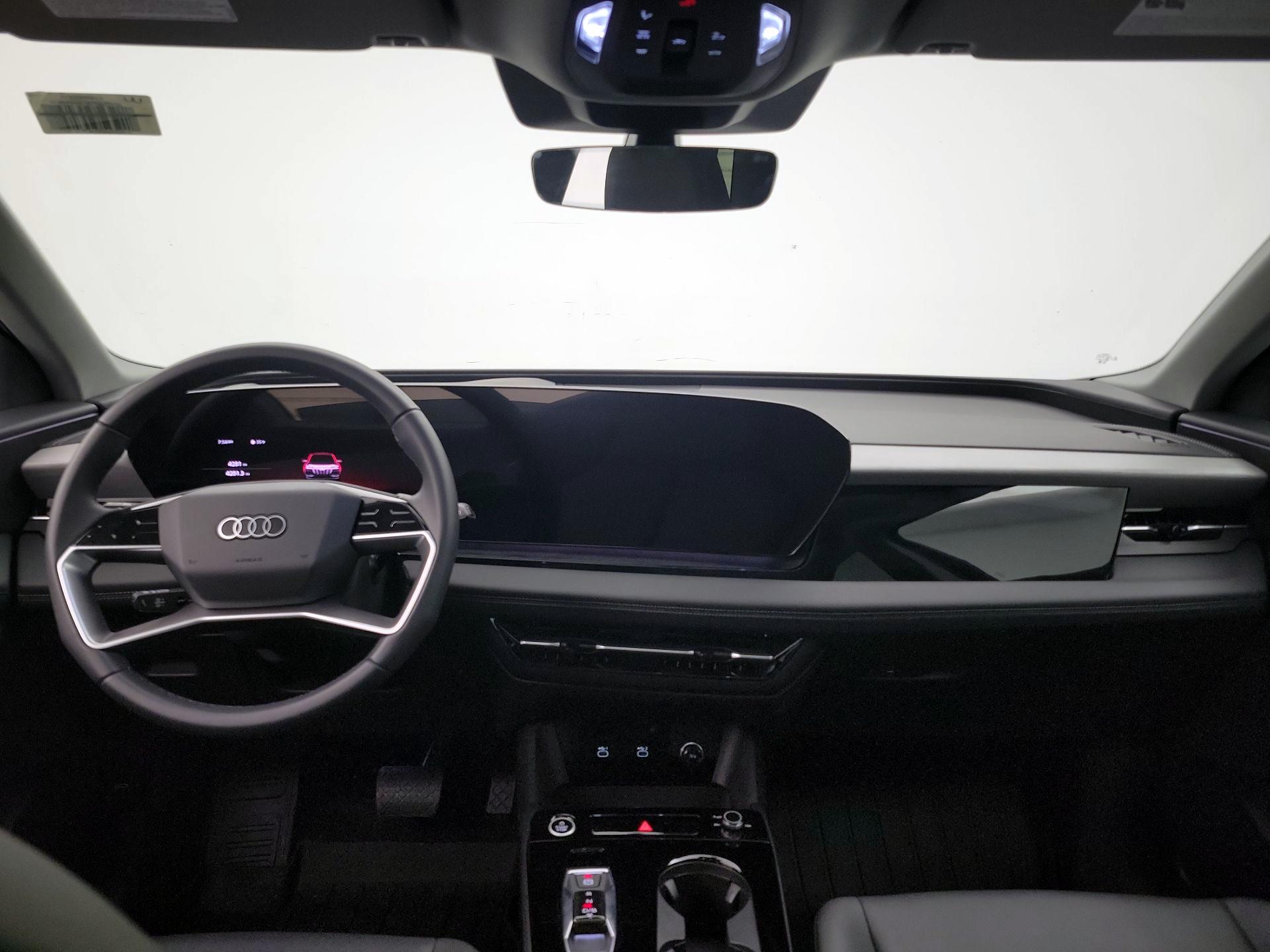 Thumbnail: 2025 Audi Q6 e-tron - 9