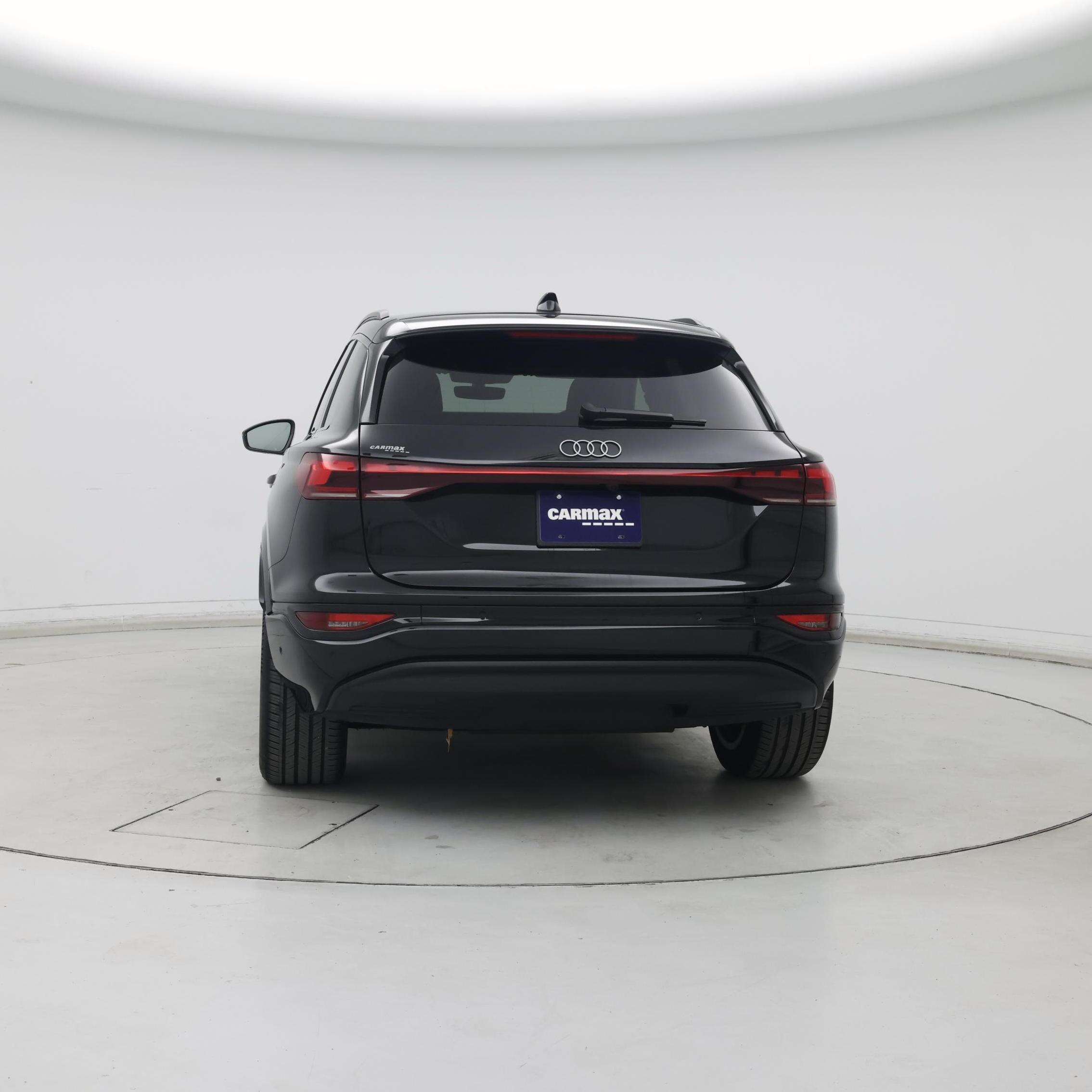 Thumbnail: 2025 Audi Q6 e-tron - 6