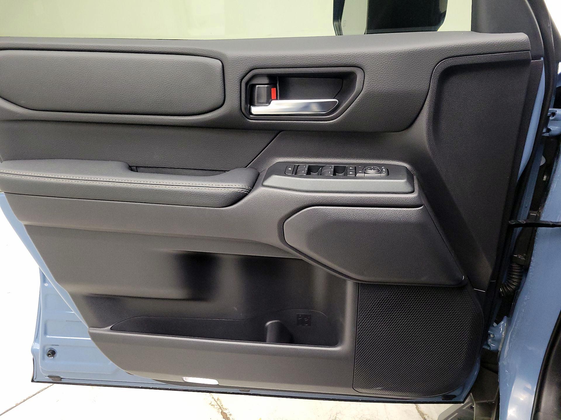 Thumbnail: 2025 Toyota Land Cruiser - 12