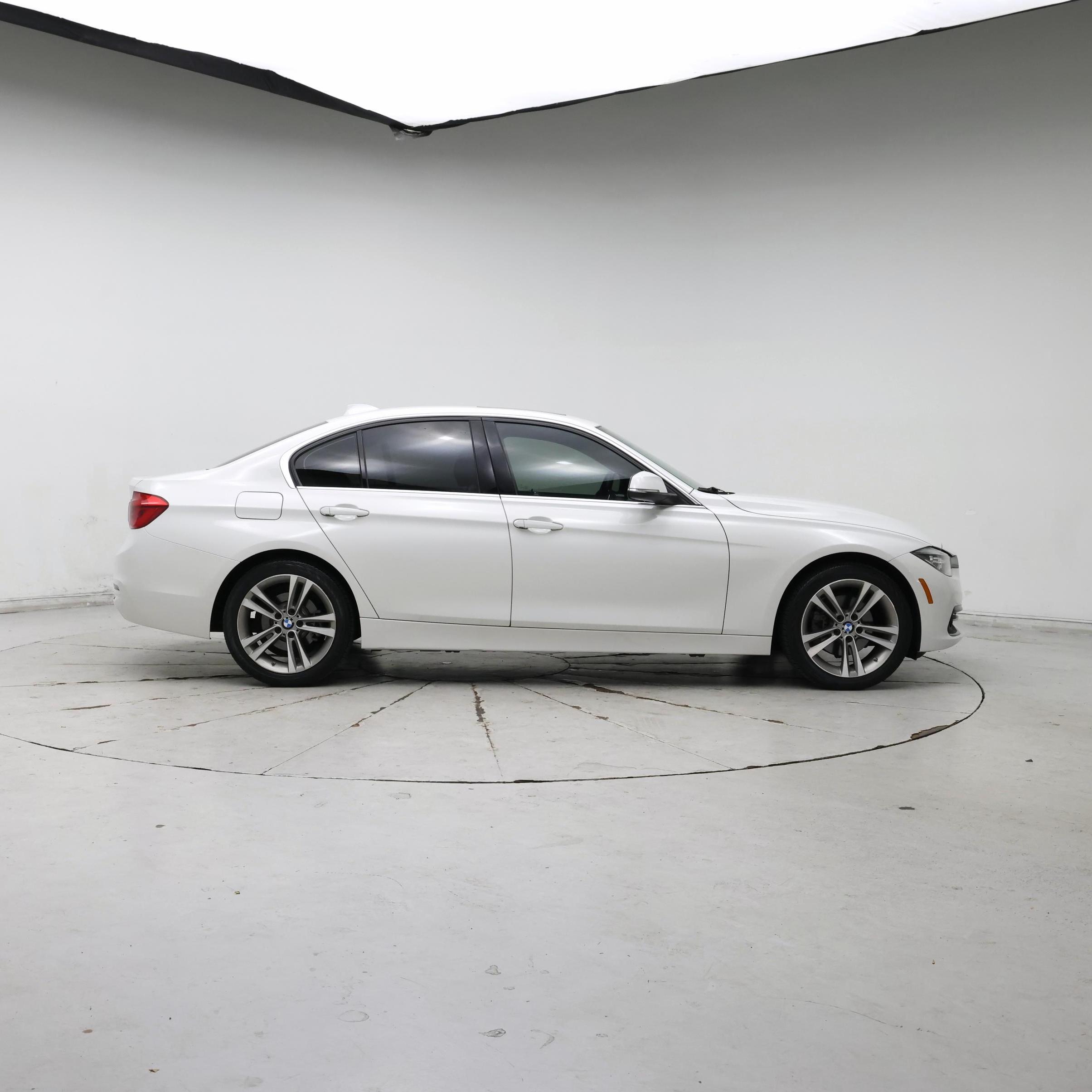 Thumbnail: 2018 BMW 3 Series - 7