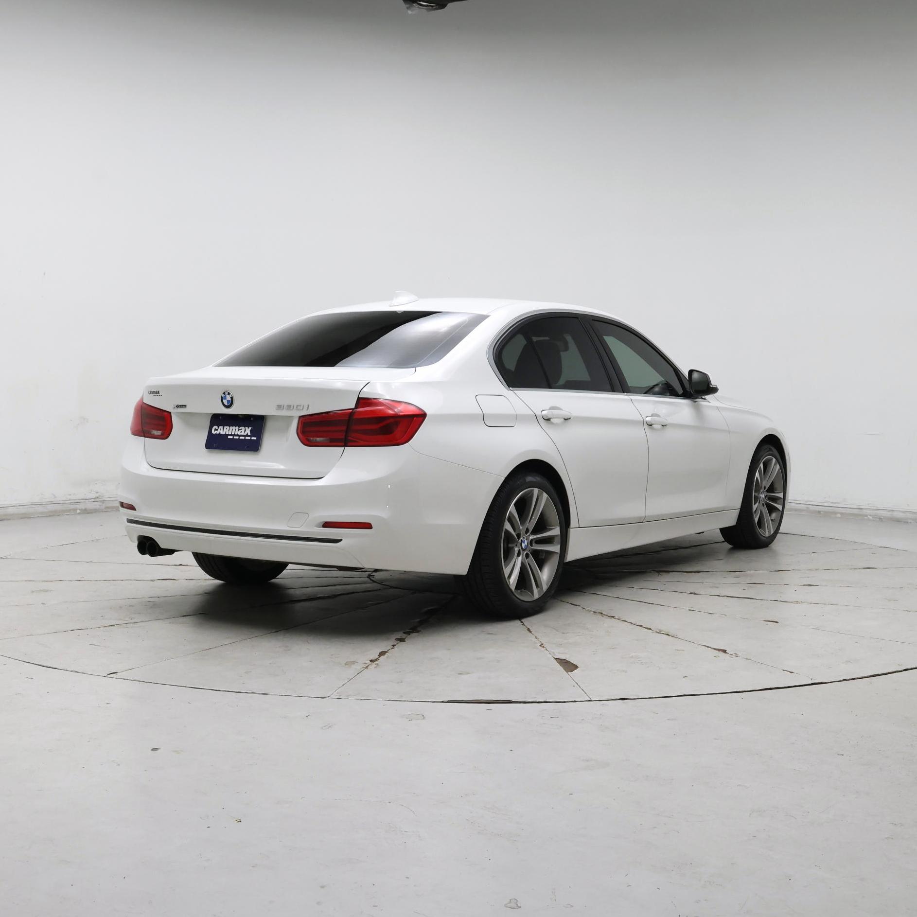 Thumbnail: 2018 BMW 3 Series - 8