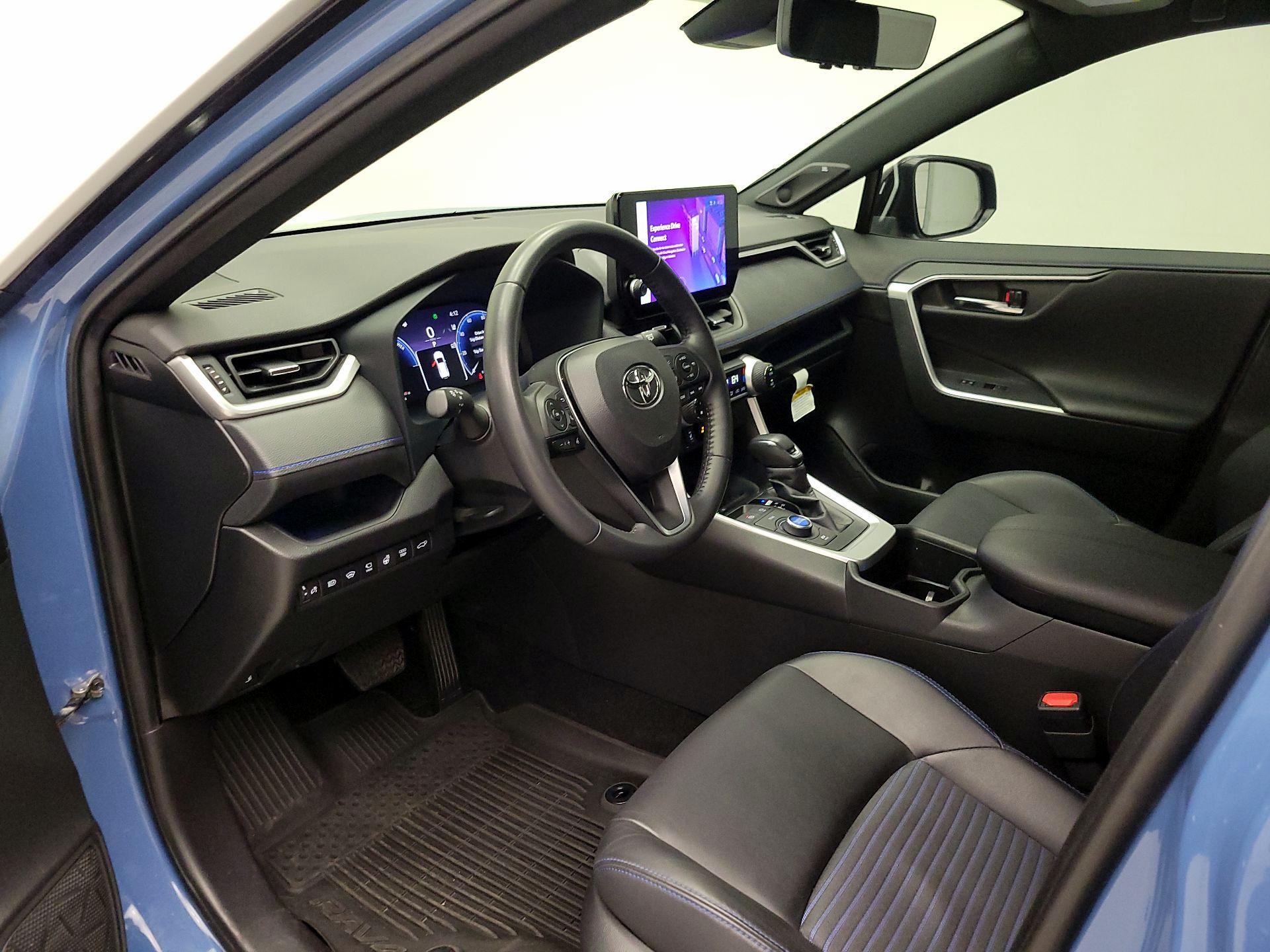 Thumbnail: 2023 Toyota RAV4 - 11