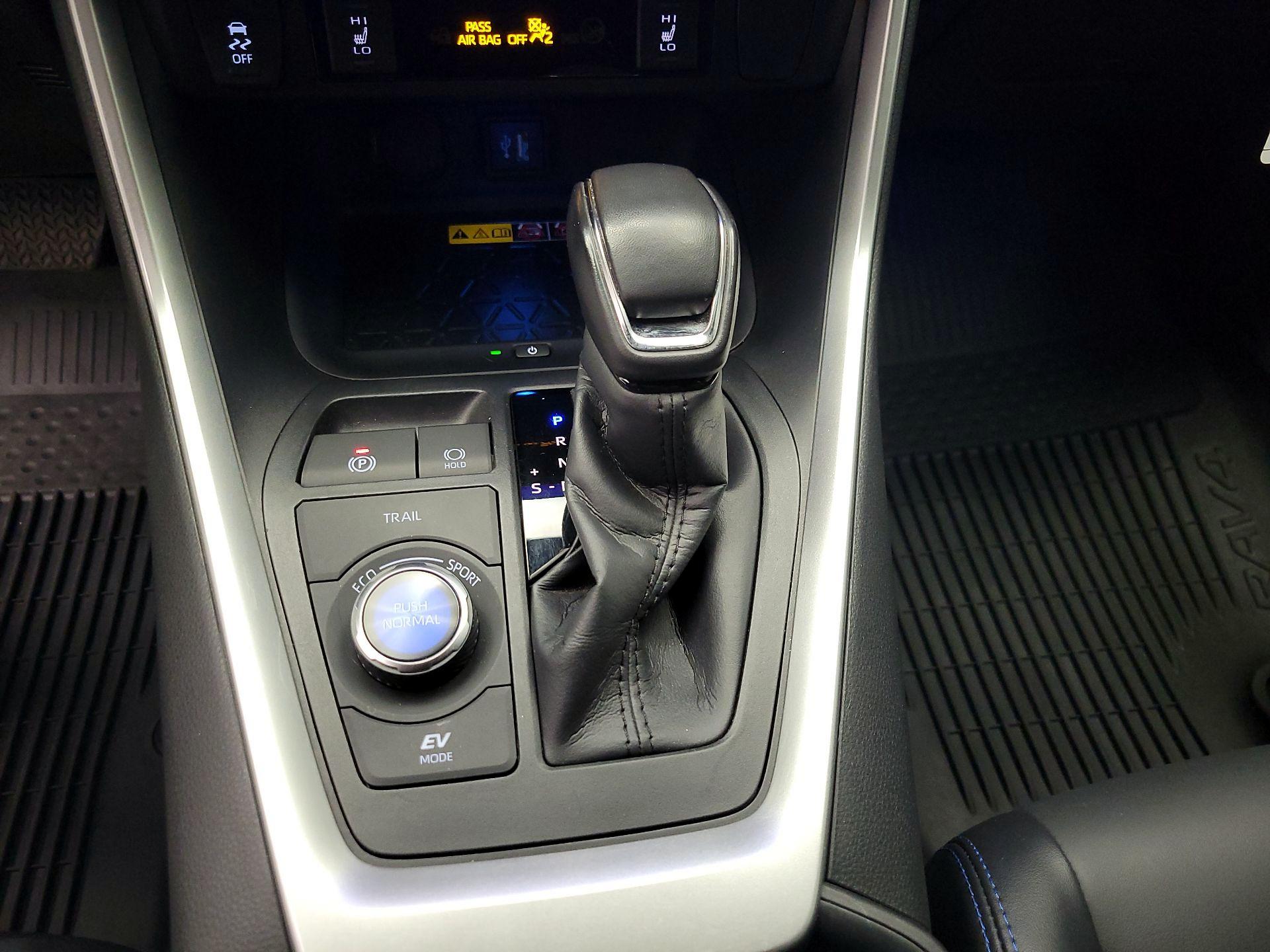 Thumbnail: 2023 Toyota RAV4 - 18