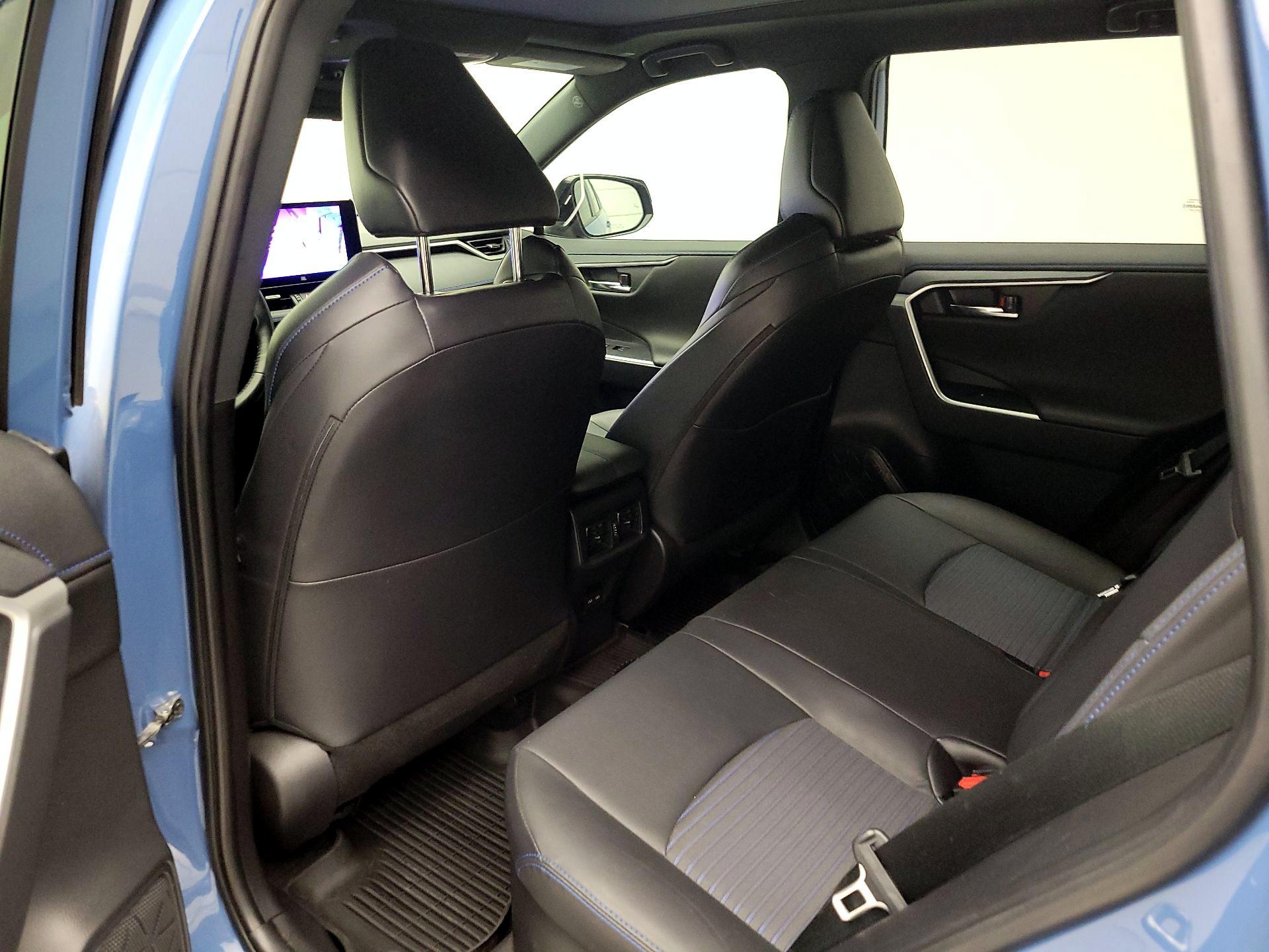 Thumbnail: 2023 Toyota RAV4 - 20