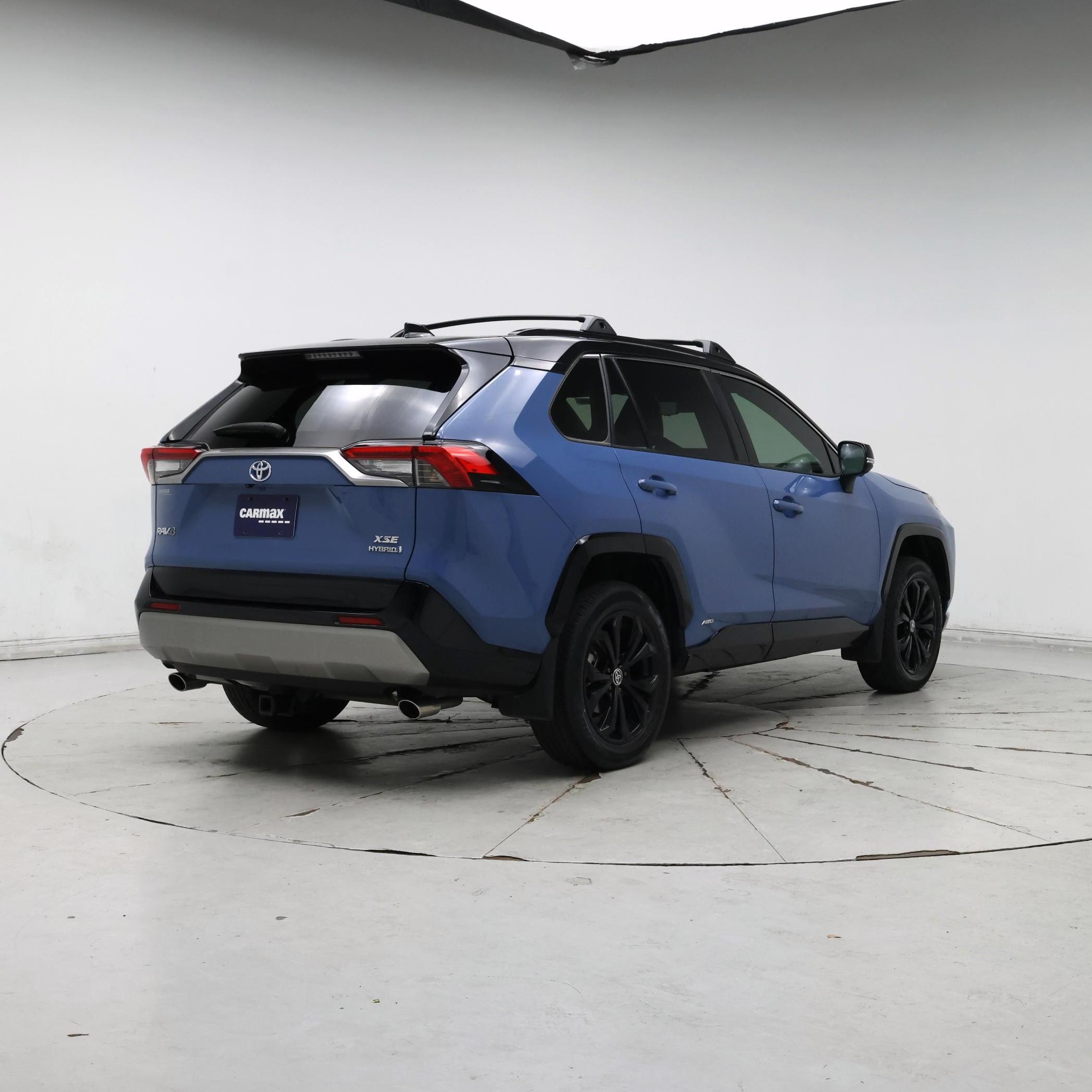 Thumbnail: 2023 Toyota RAV4 - 8