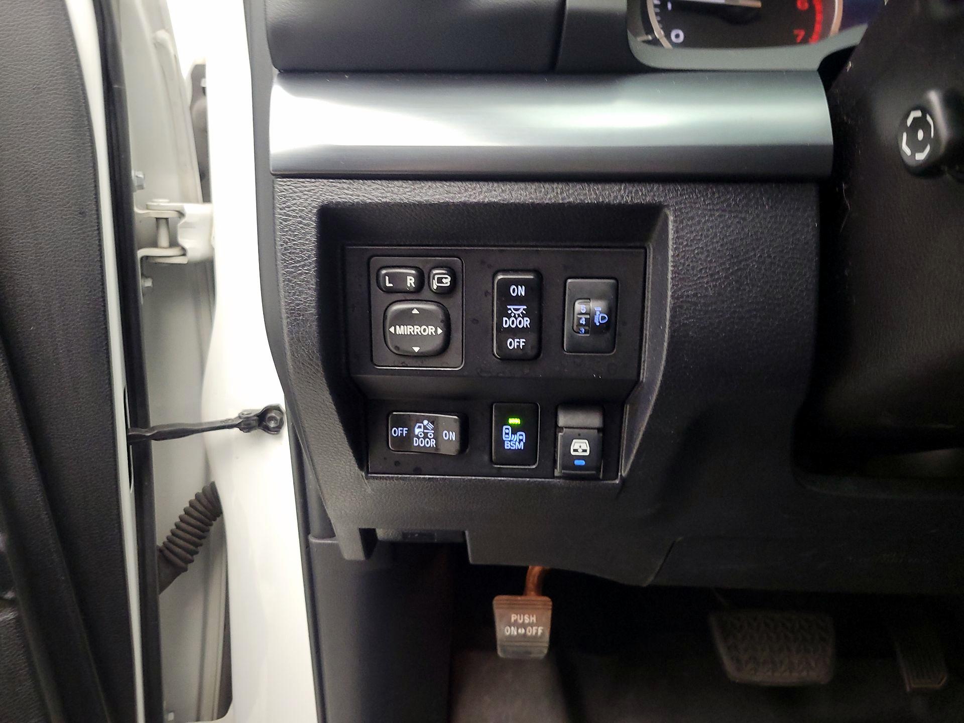 Thumbnail: 2017 Toyota Tundra - 13