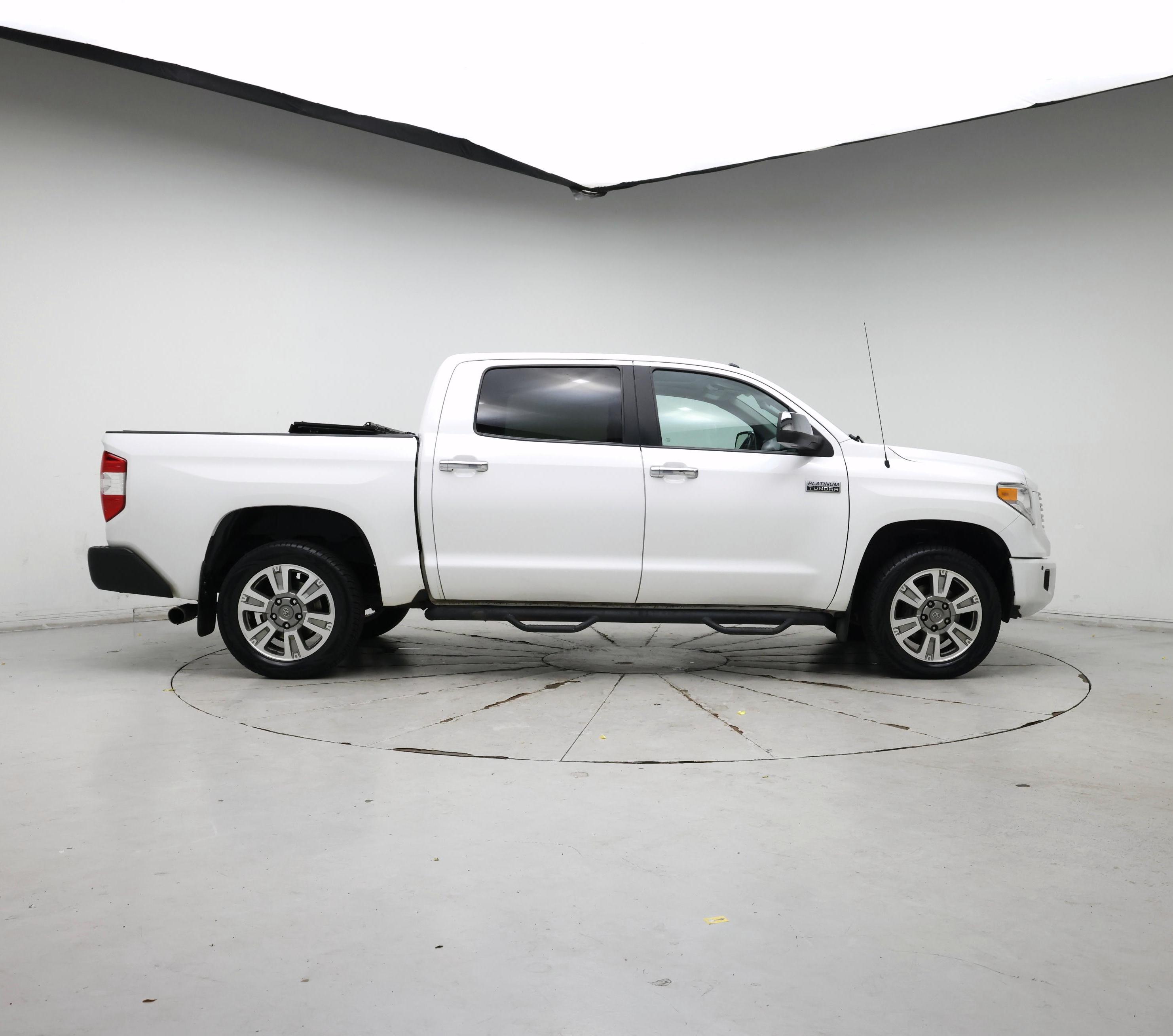 Thumbnail: 2017 Toyota Tundra - 7