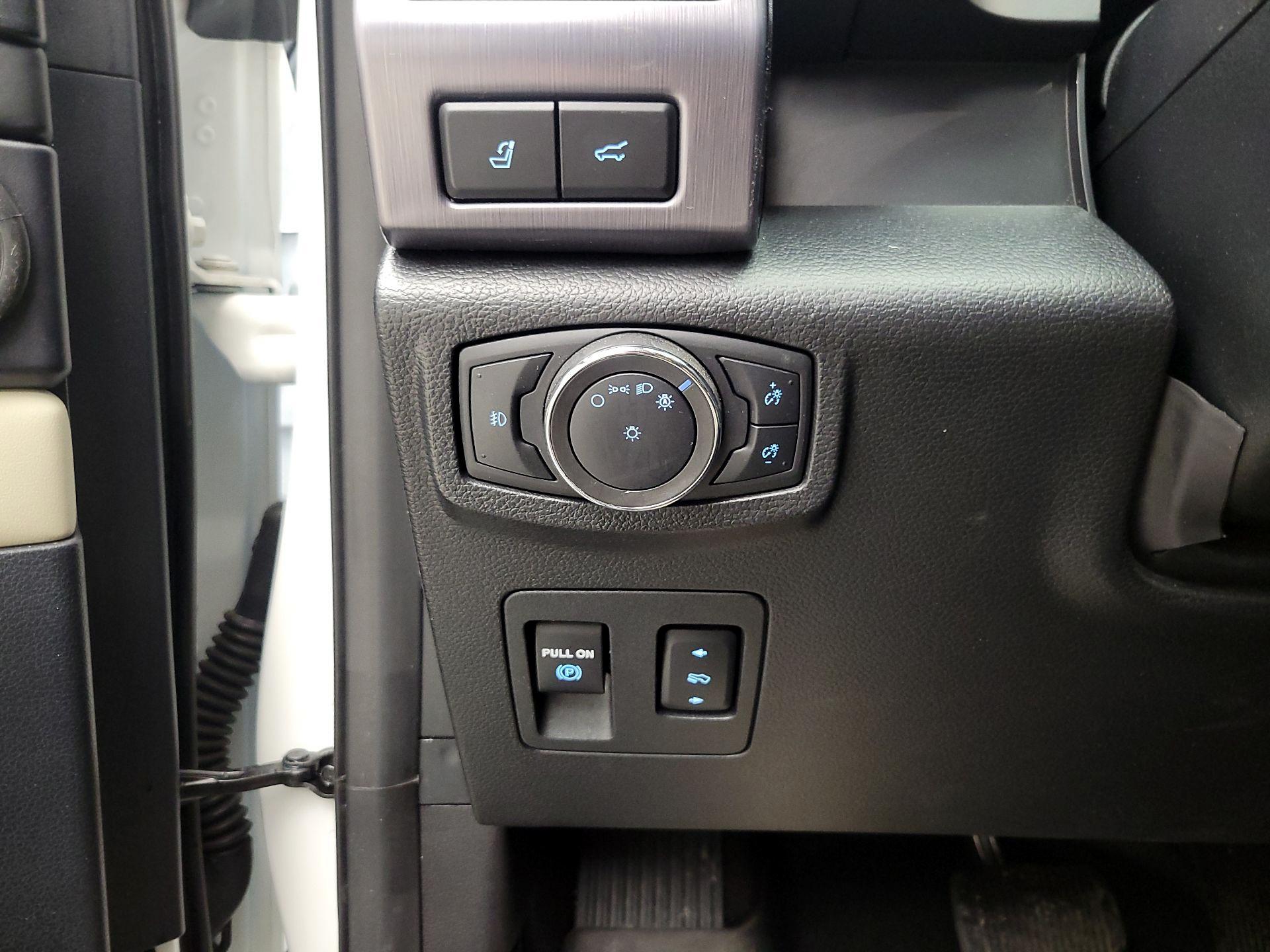 Thumbnail: 2020 Ford Expedition - 13