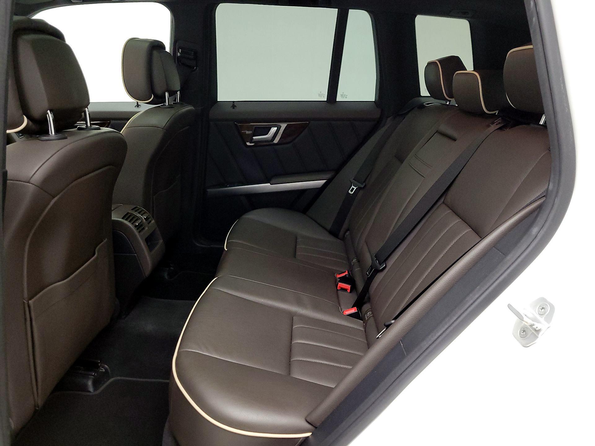 Thumbnail: 2015 Mercedes-Benz GLK - 20