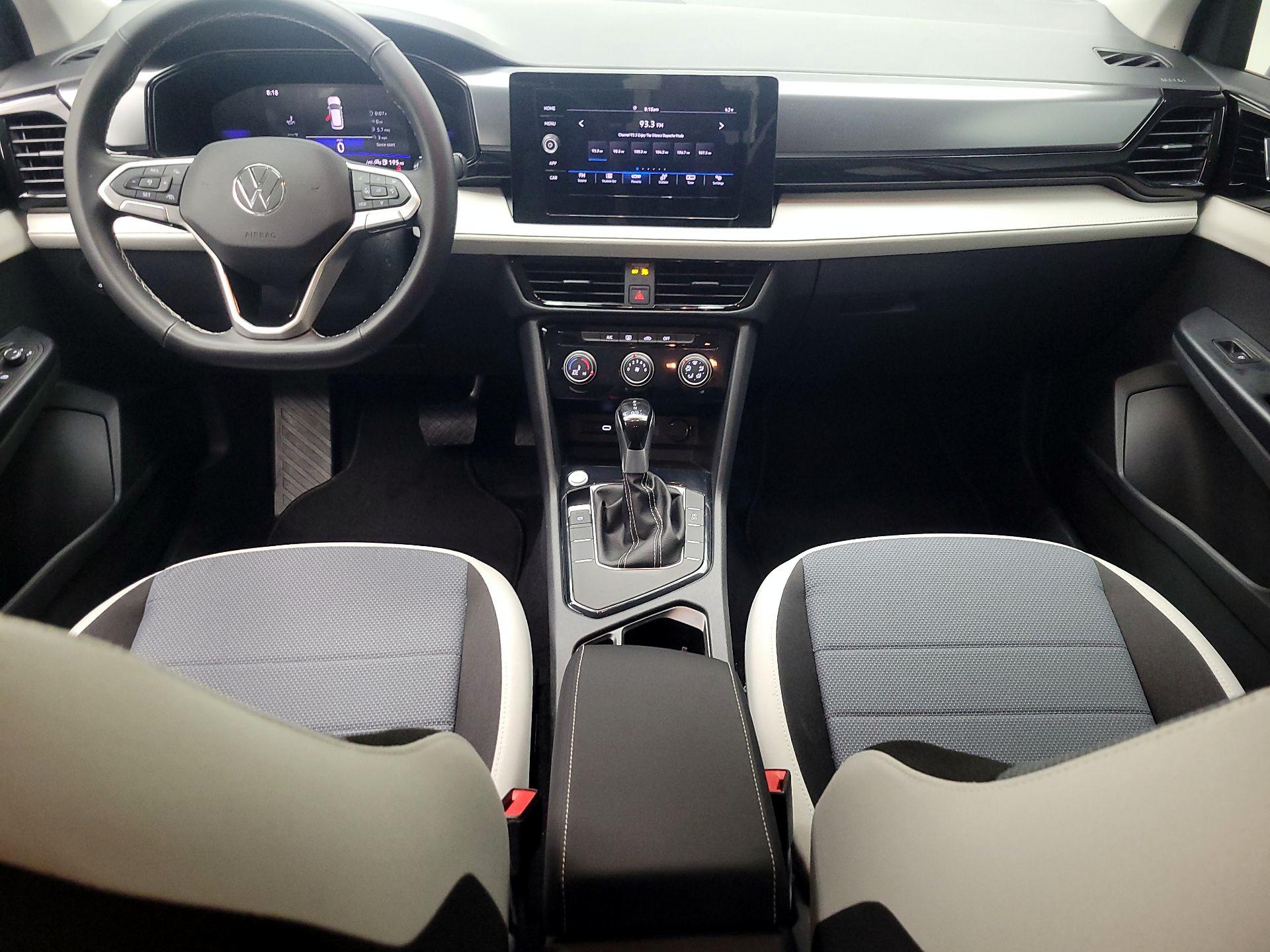 Thumbnail: 2025 Volkswagen Taos - 9