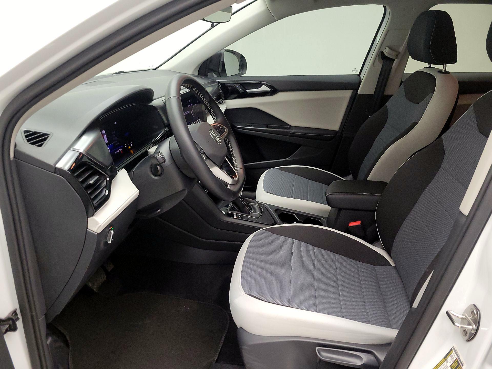 Thumbnail: 2025 Volkswagen Taos - 11