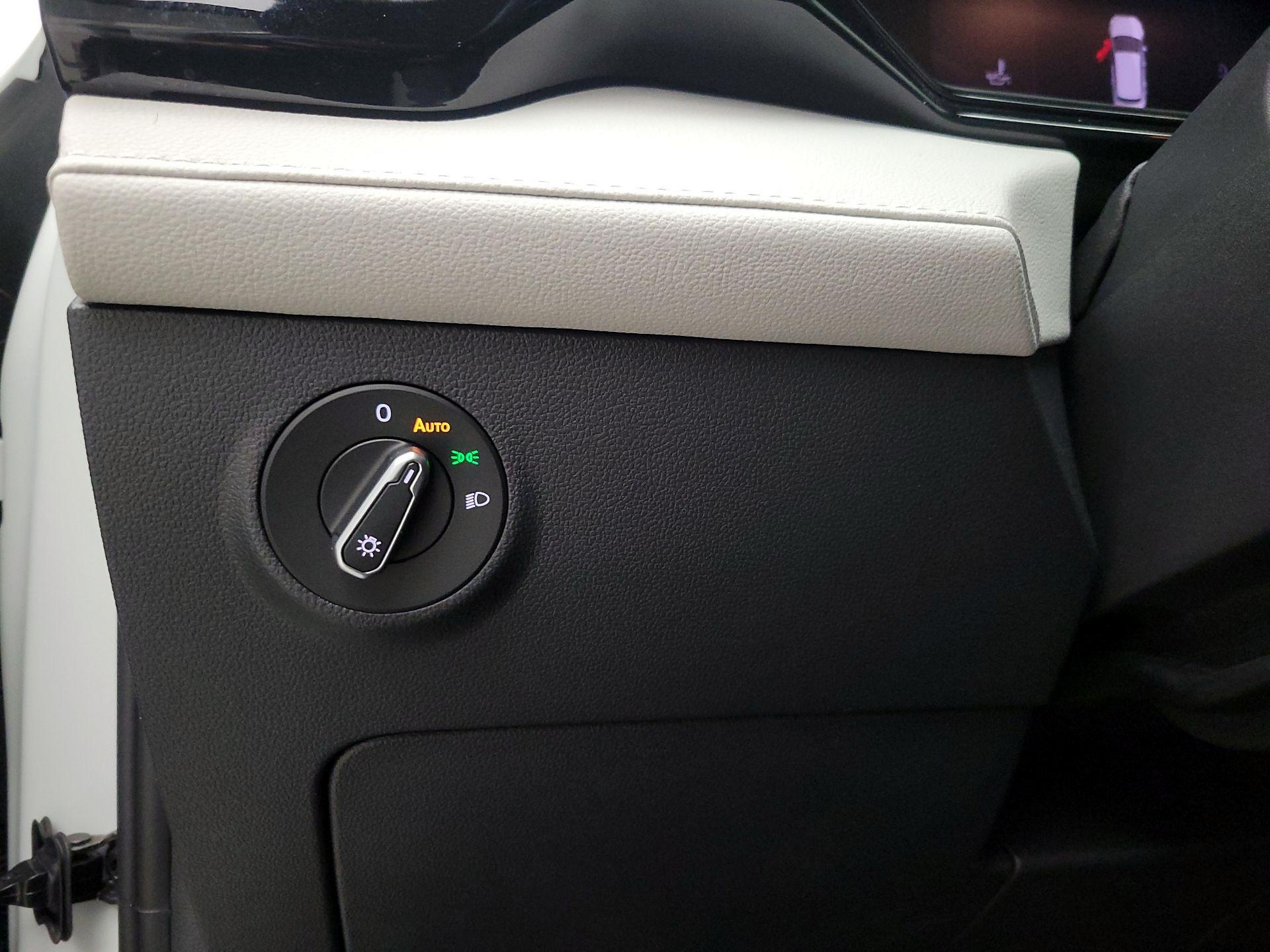 Thumbnail: 2025 Volkswagen Taos - 13