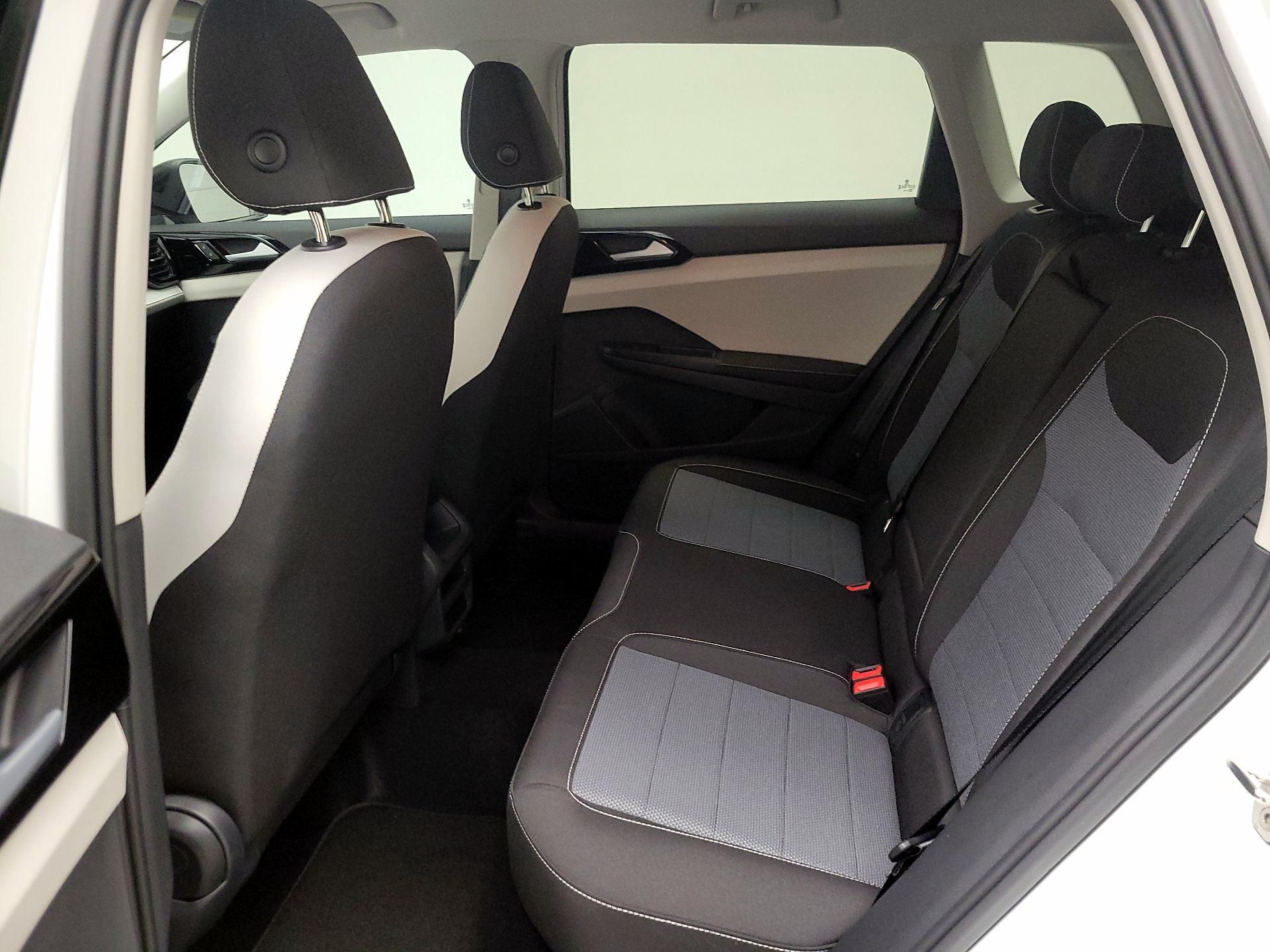 Thumbnail: 2025 Volkswagen Taos - 19