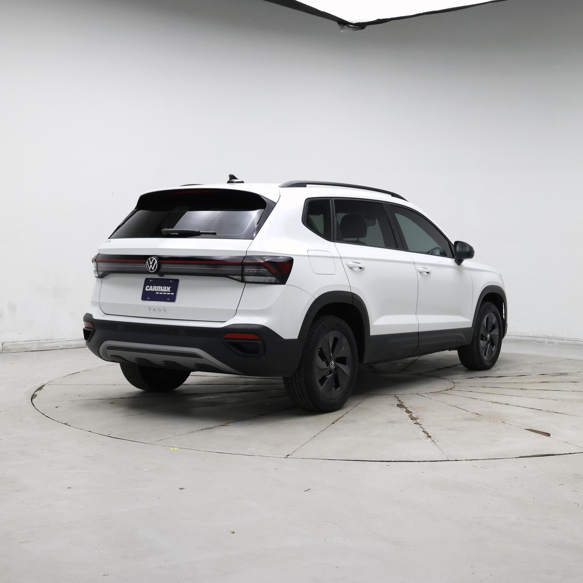 Thumbnail: 2025 Volkswagen Taos - 8