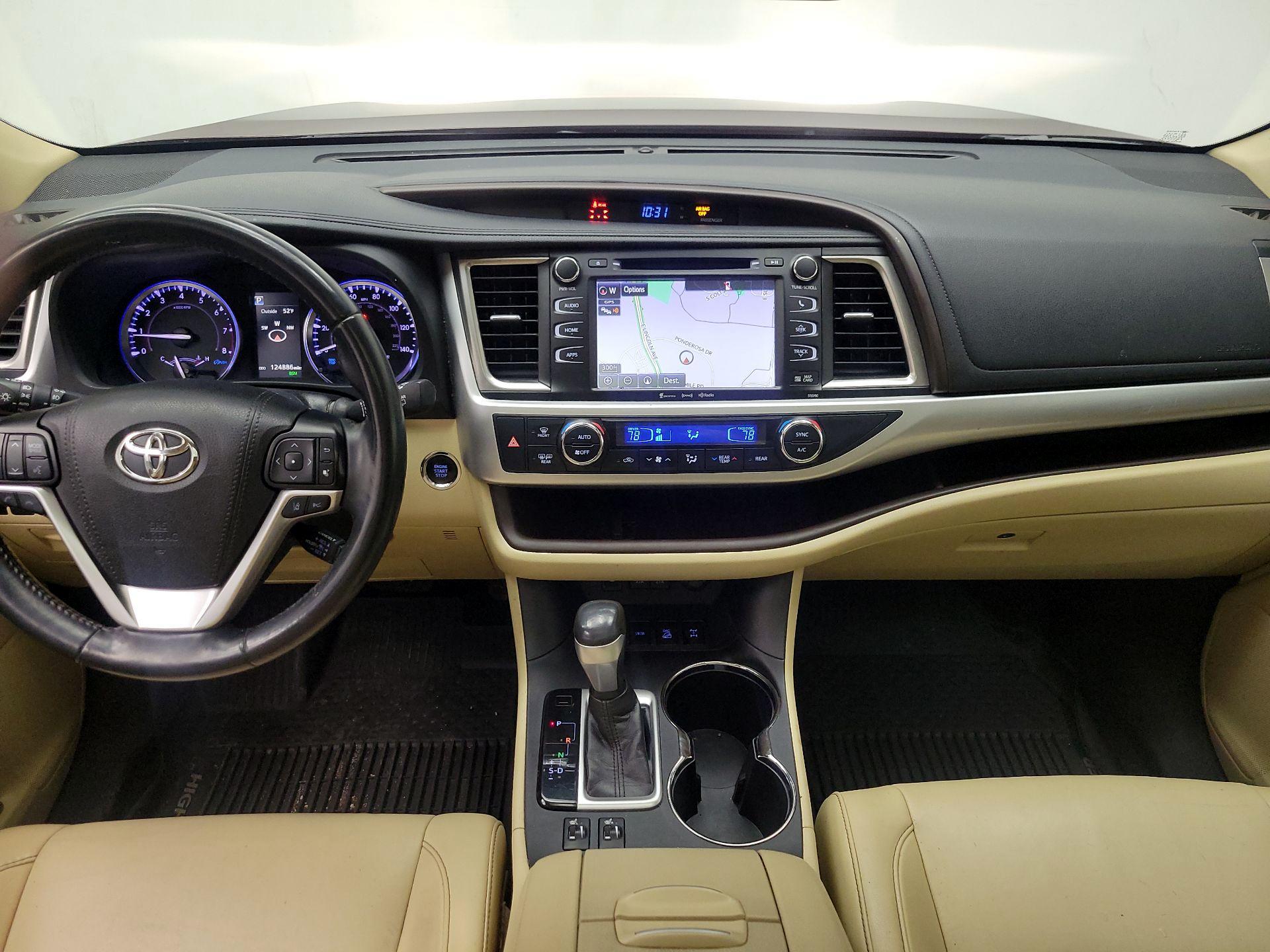 Thumbnail: 2019 Toyota Highlander - 9
