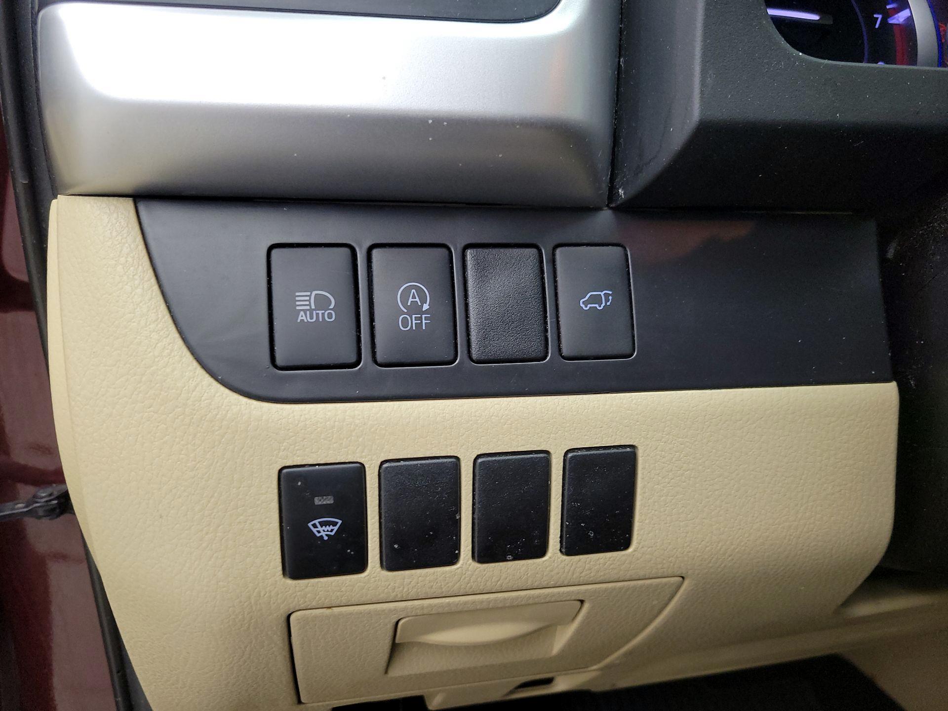 Thumbnail: 2019 Toyota Highlander - 13