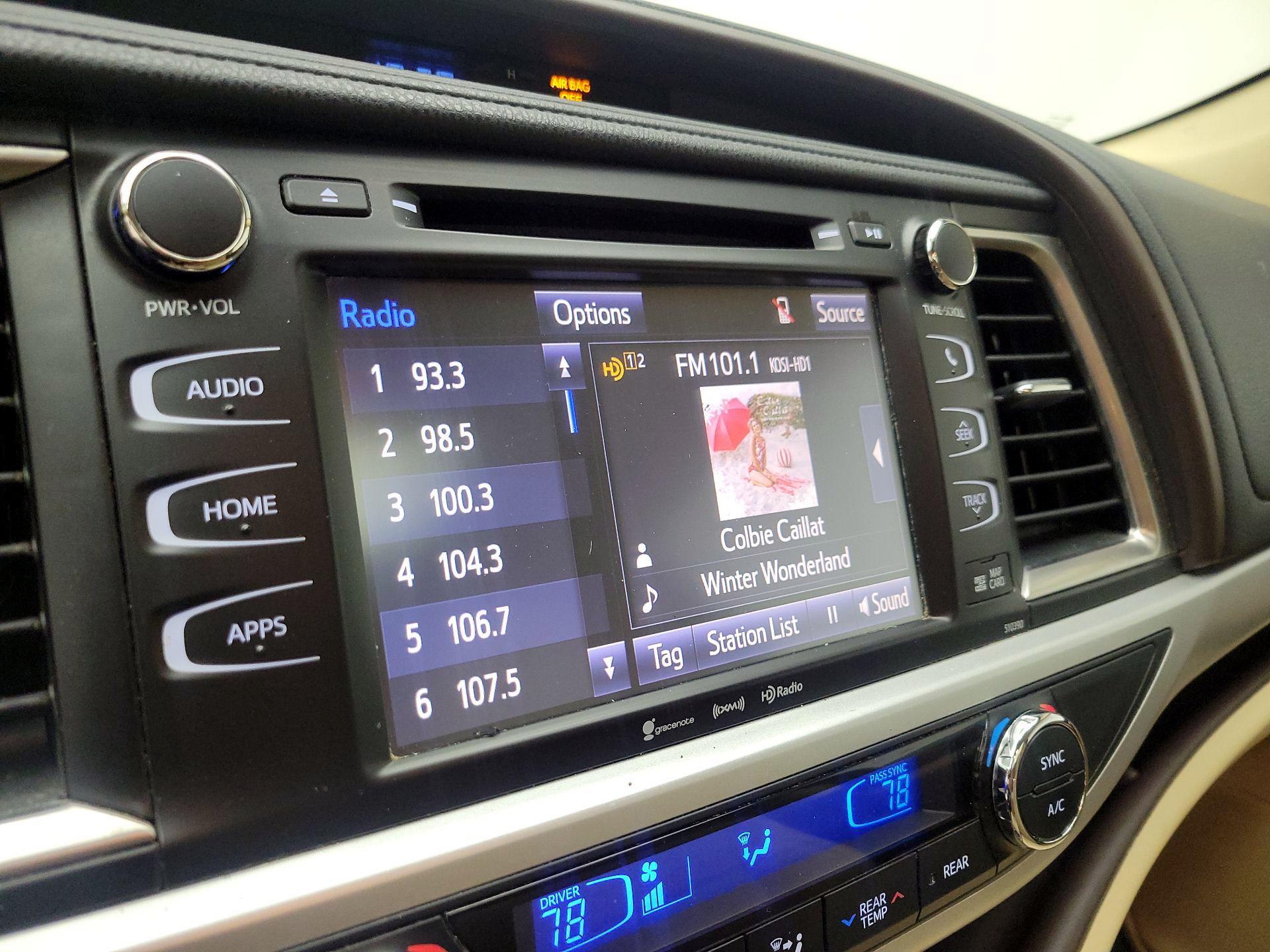 Thumbnail: 2019 Toyota Highlander - 16