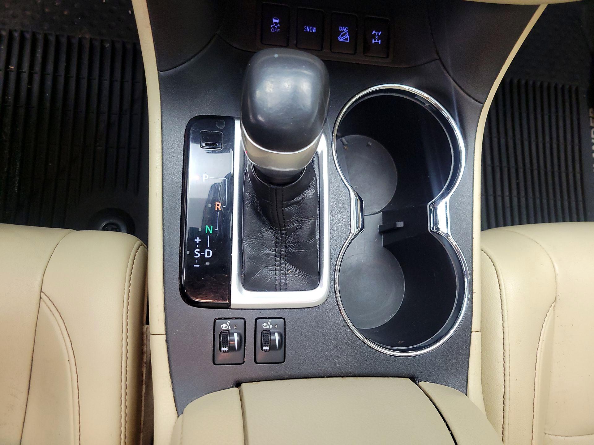 Thumbnail: 2019 Toyota Highlander - 18