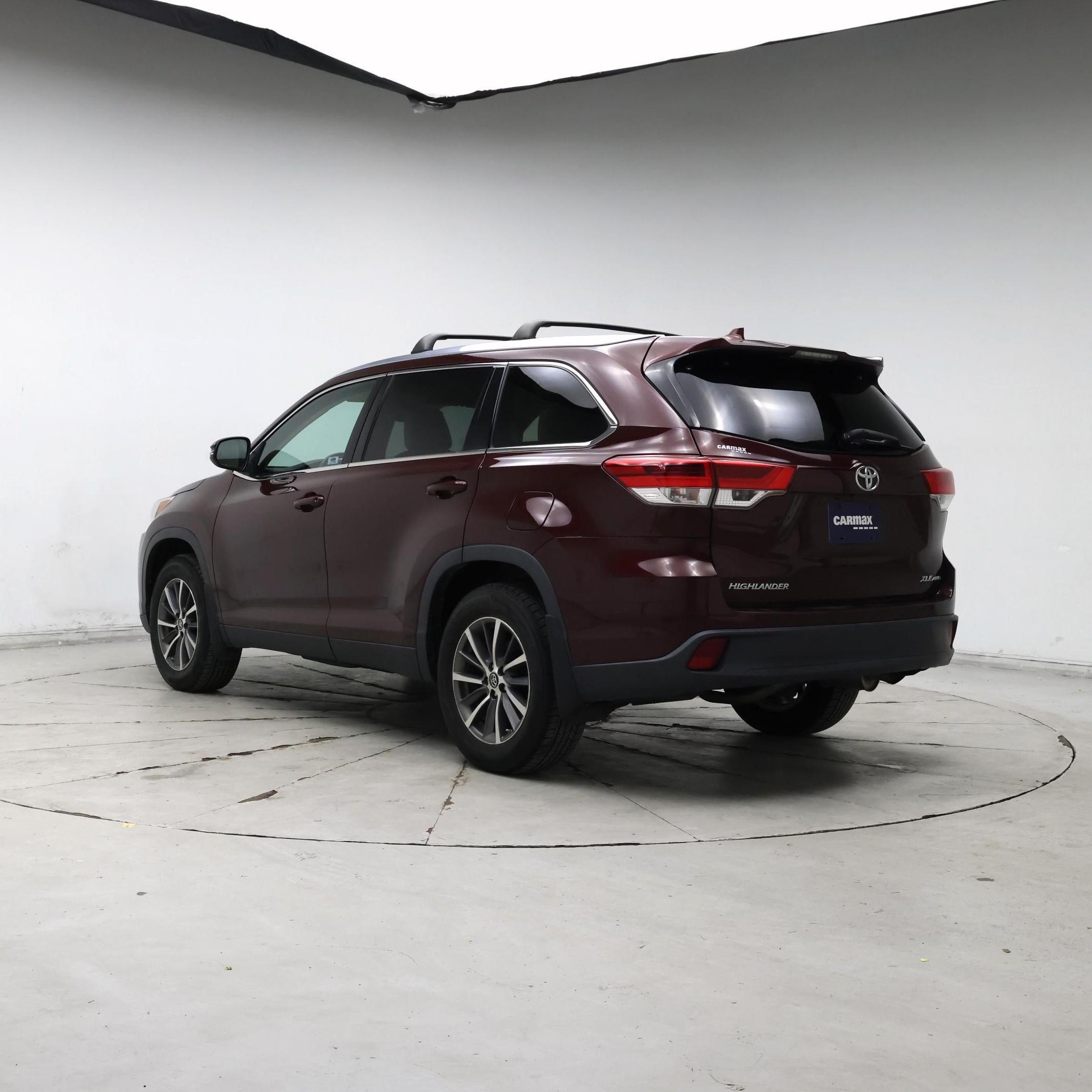 Thumbnail: 2019 Toyota Highlander - 2