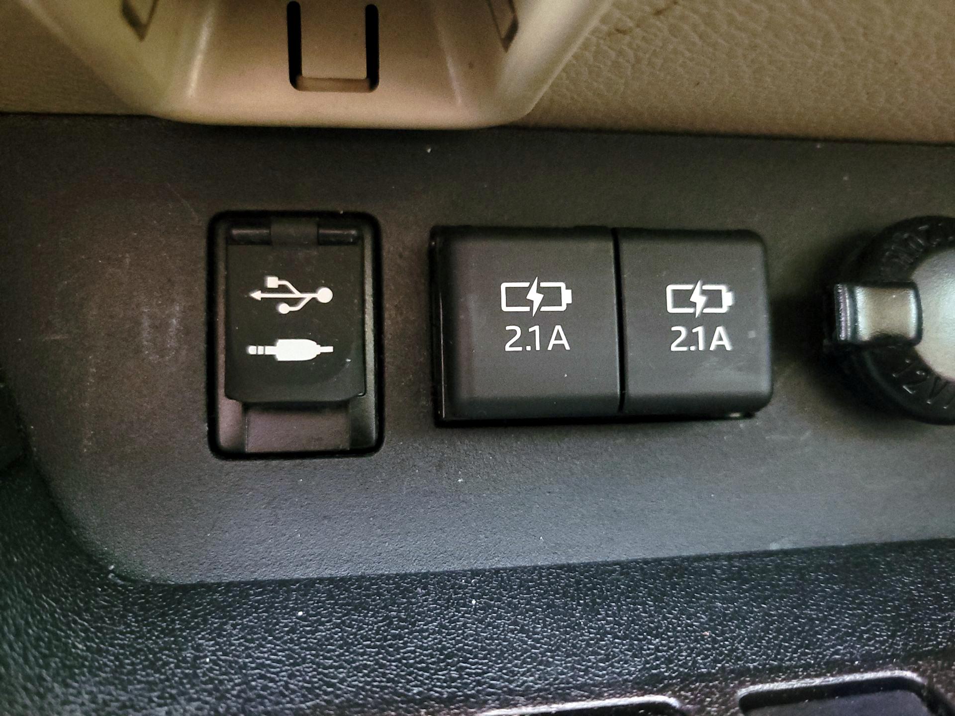 Thumbnail: 2019 Toyota Highlander - 19