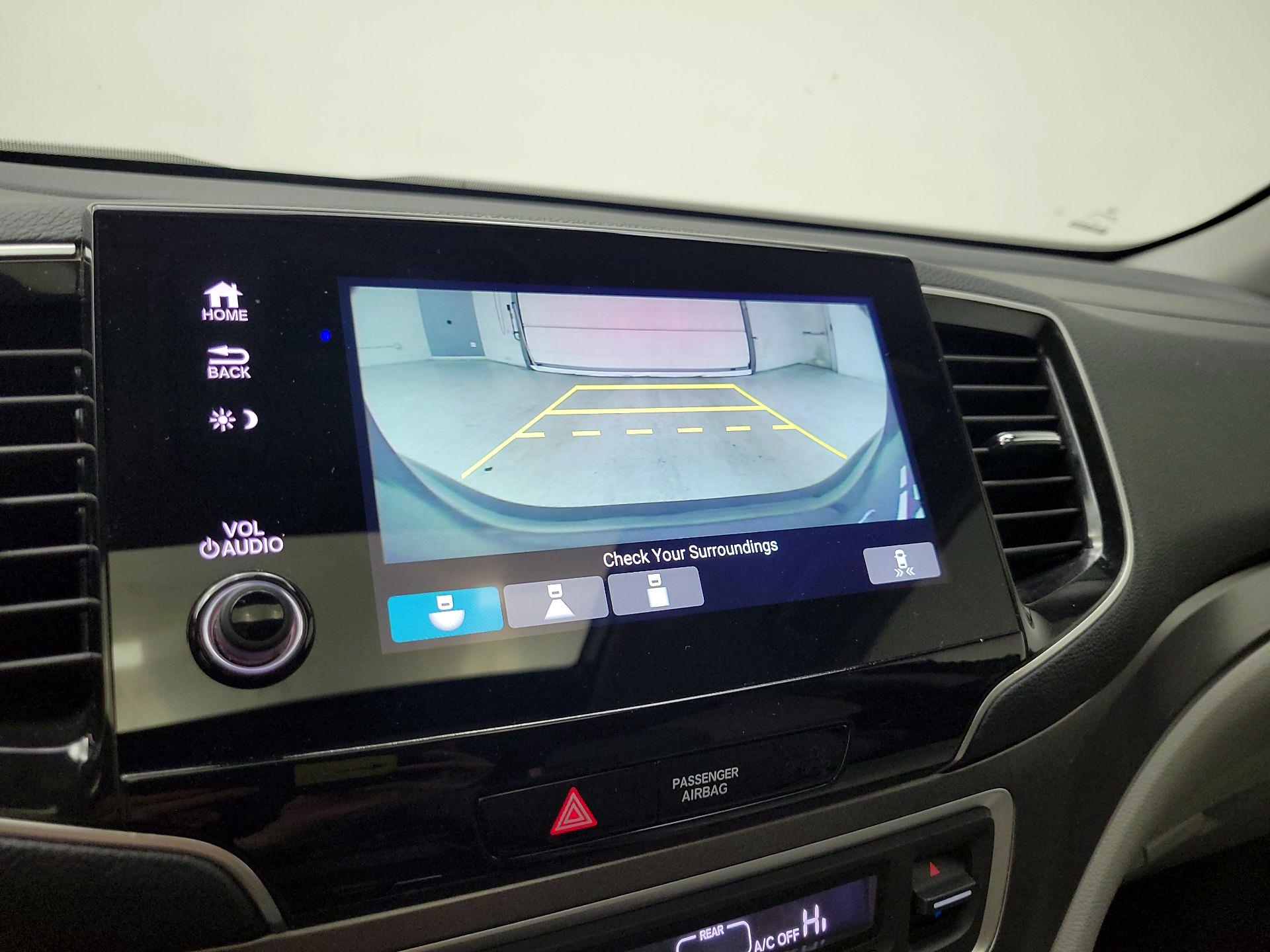 Thumbnail: 2020 Honda Pilot - 15