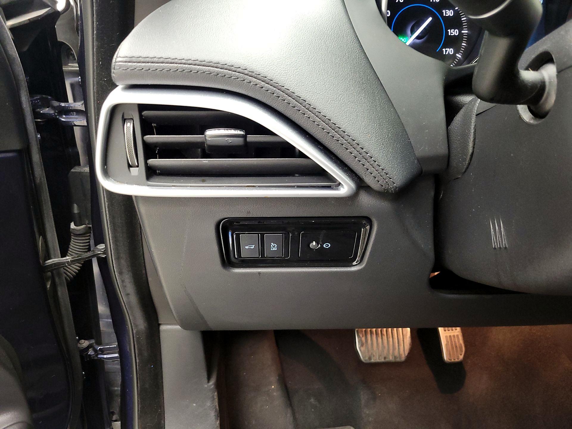 Thumbnail: 2019 Jaguar F-Pace - 13