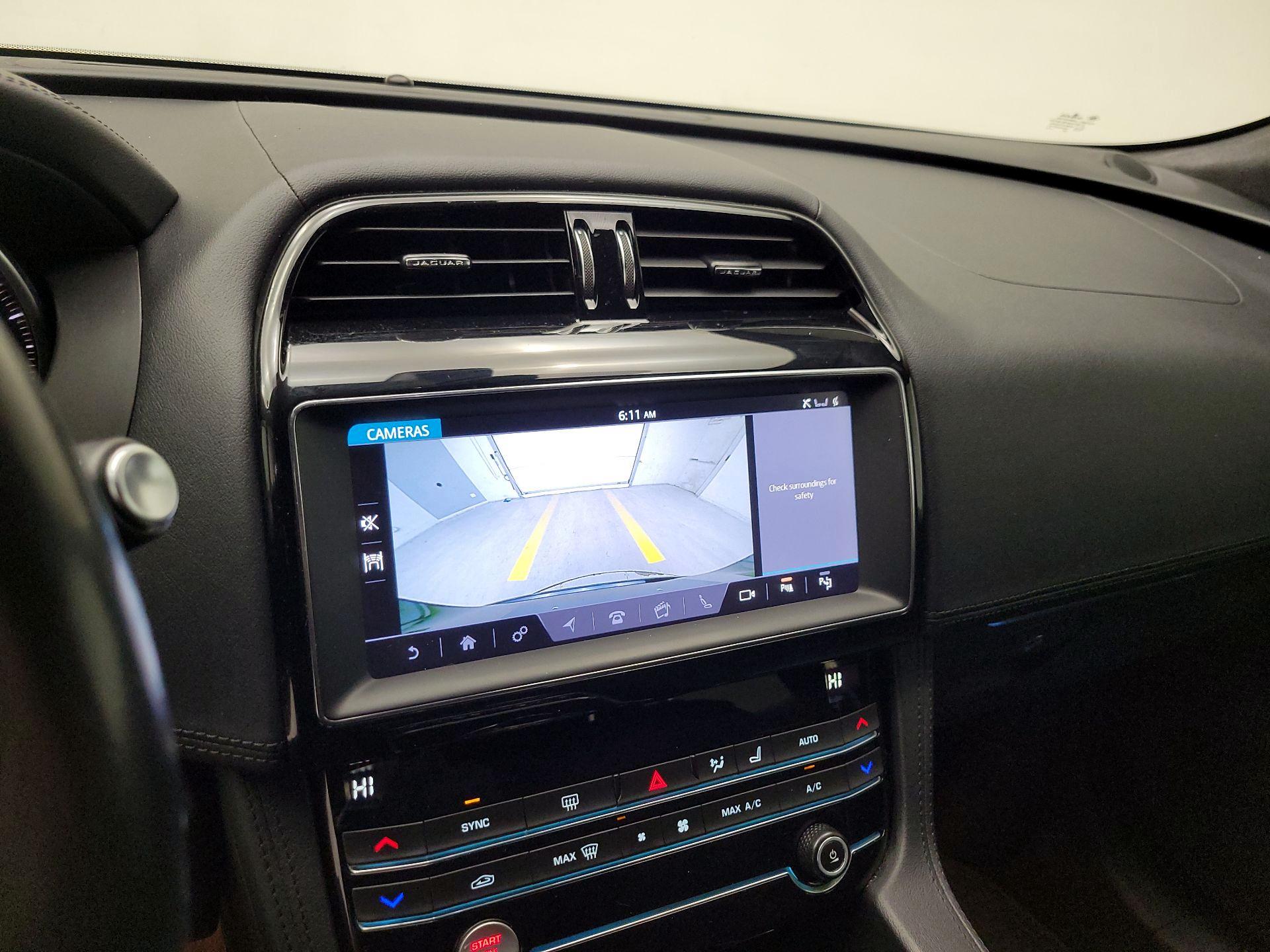 Thumbnail: 2019 Jaguar F-Pace - 15