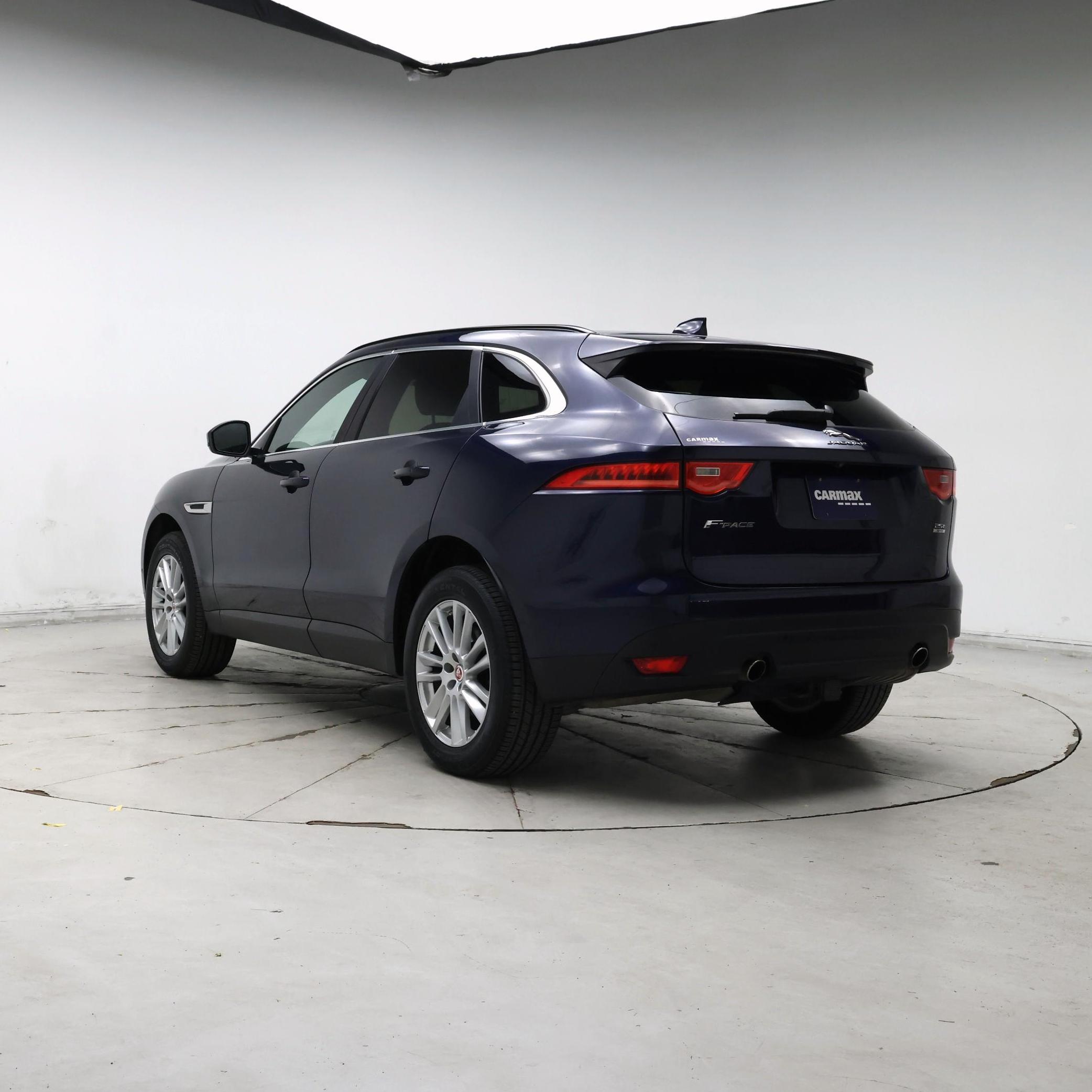 Thumbnail: 2019 Jaguar F-Pace - 2