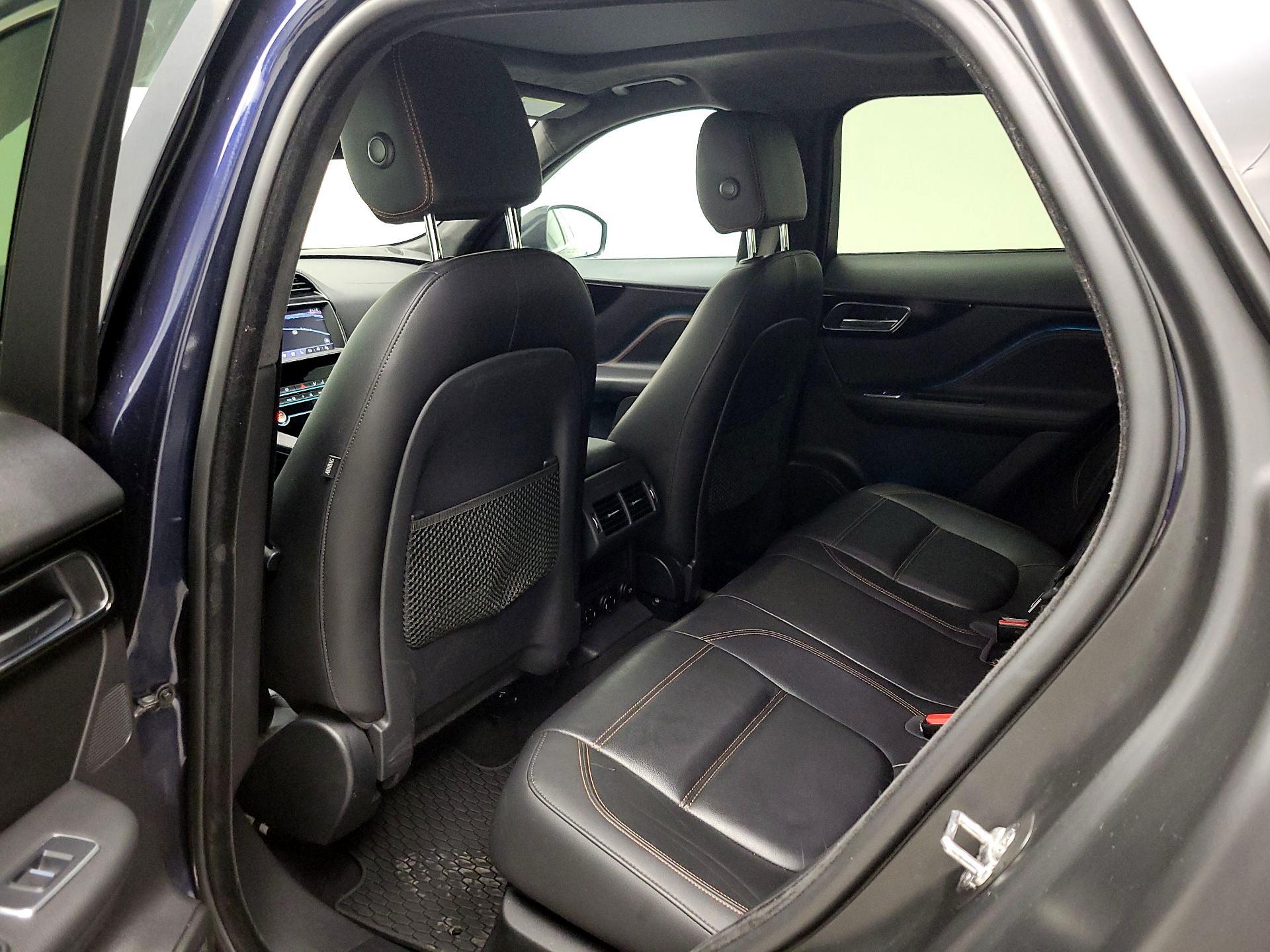 Thumbnail: 2019 Jaguar F-Pace - 19