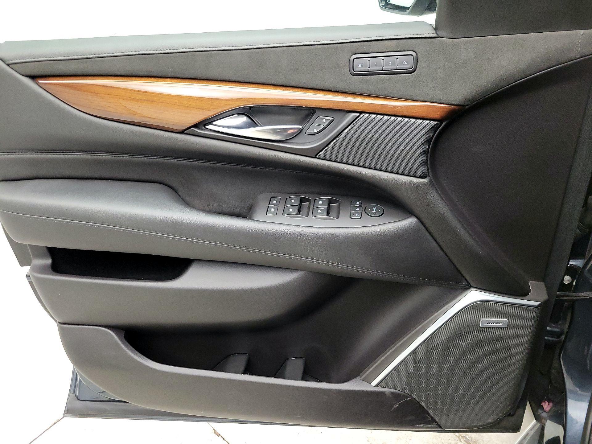 Thumbnail: 2020 Cadillac Escalade - 12