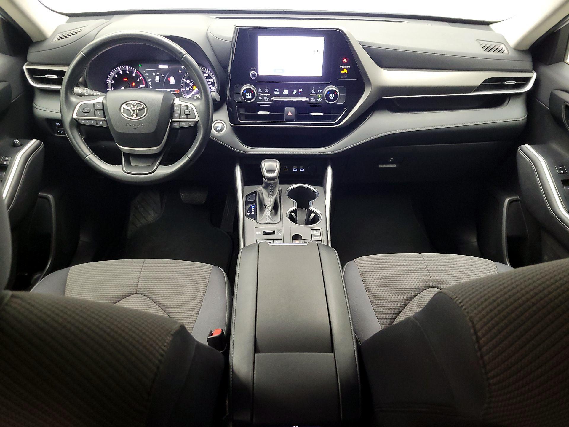 Thumbnail: 2024 Toyota Highlander - 9