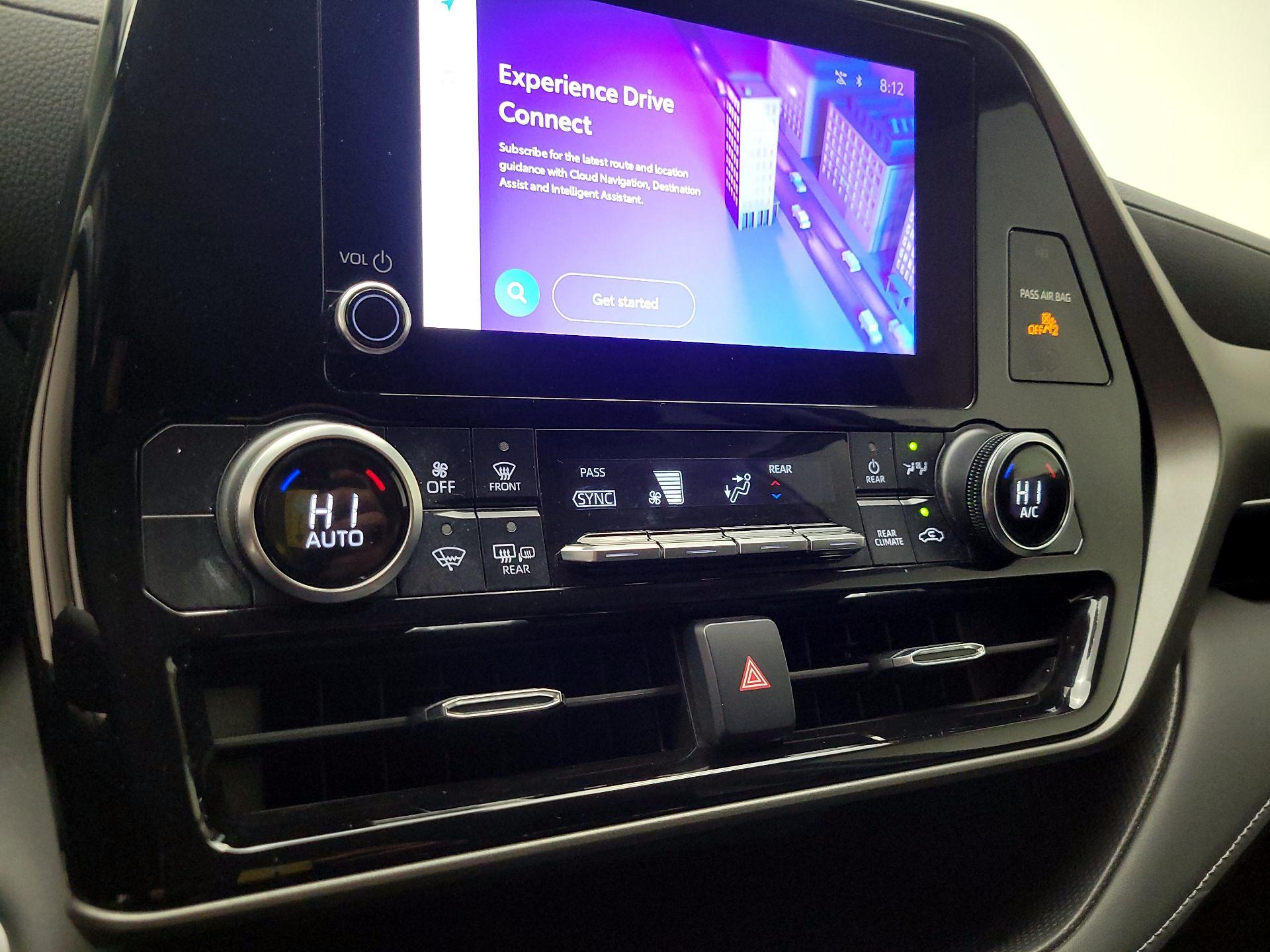 Thumbnail: 2024 Toyota Highlander - 16